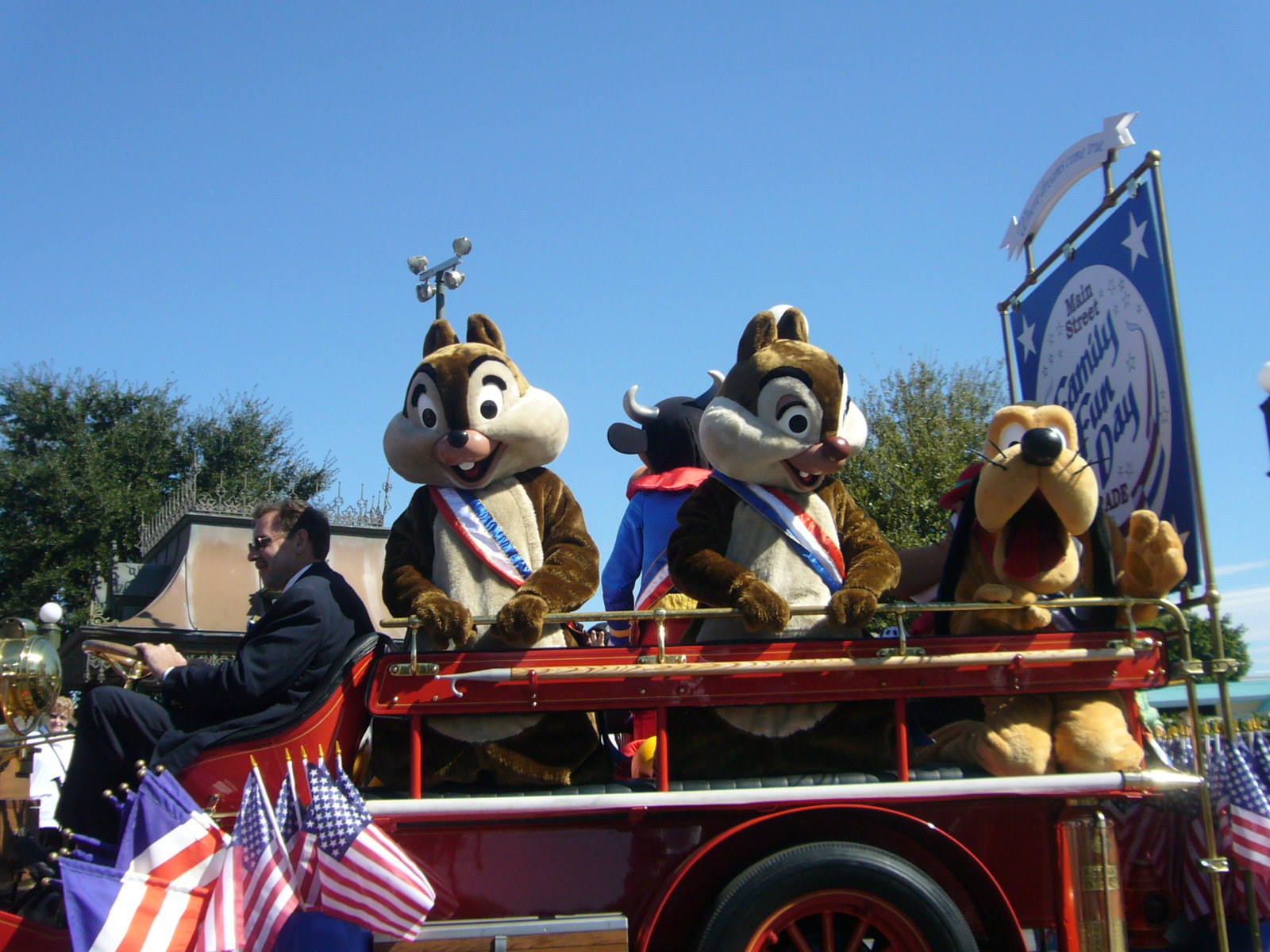 Magic Kingdom - Family Fun Day Parade