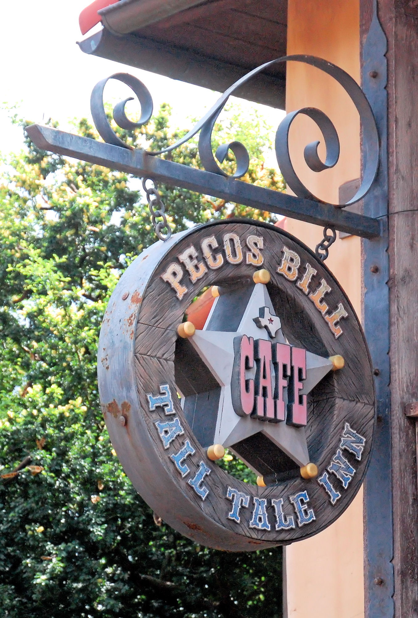 Magic Kingdom - Pecos Bill Cafe
