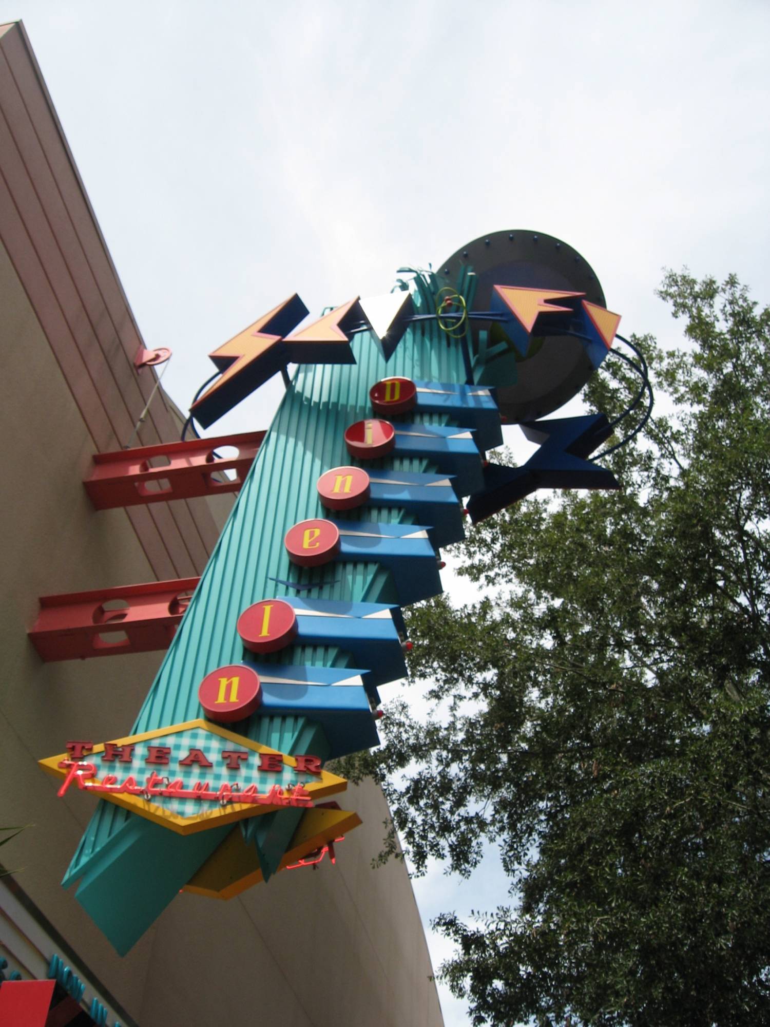 Hollywood Studios - Sci-Fi Dine-In Theater