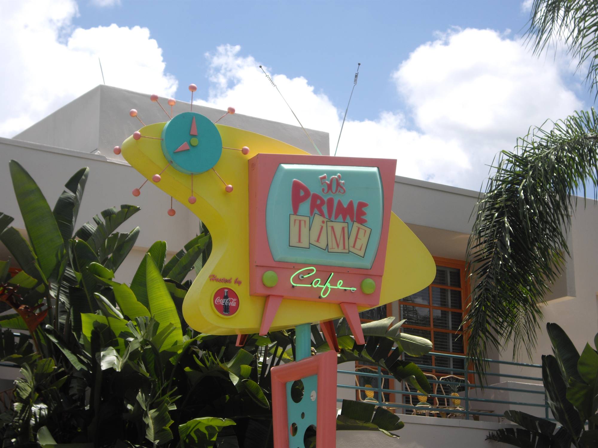 Hollywood Studios - 50's Prime Time Cafe