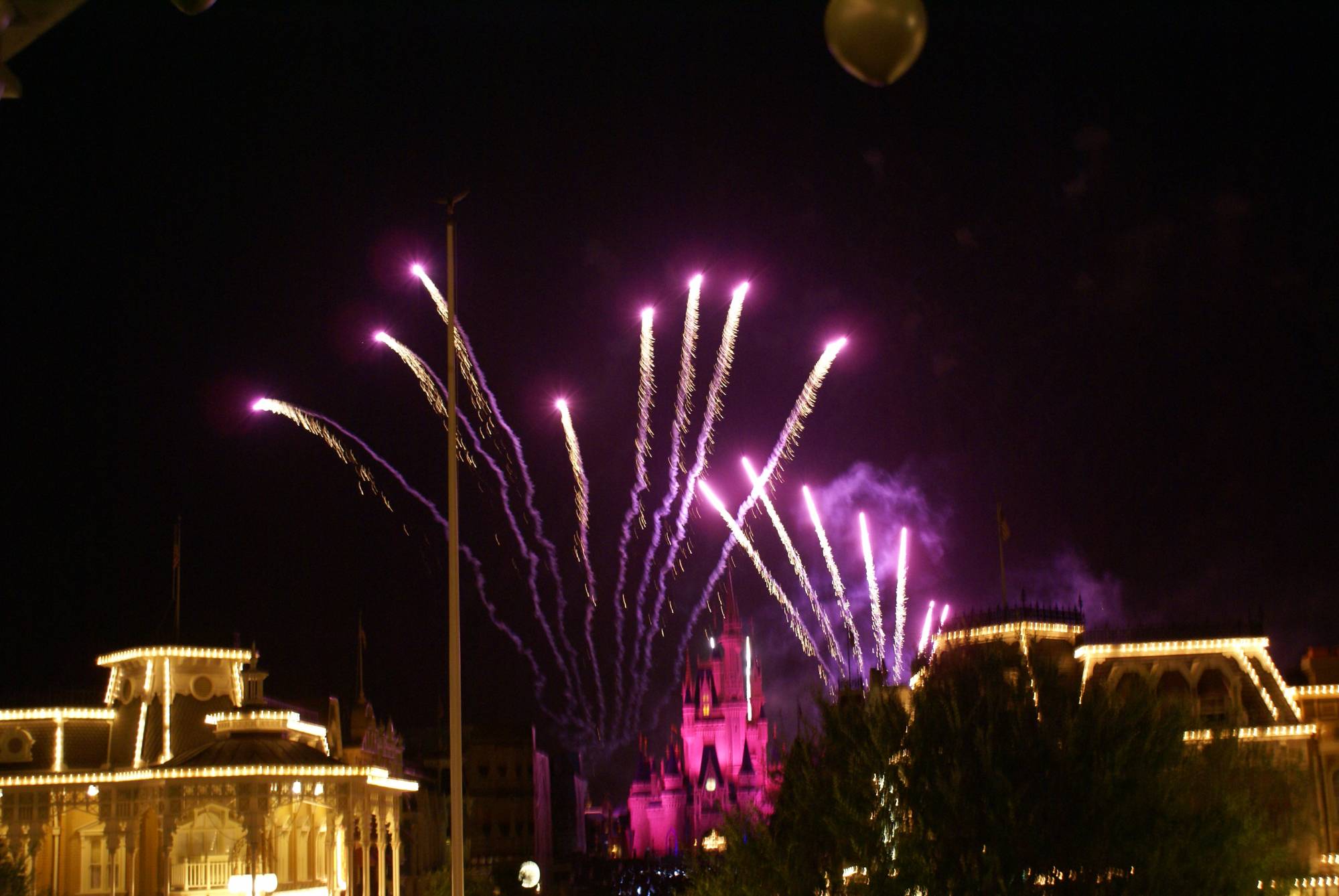 Magic Kingdom - SummerNightastic Fireworks