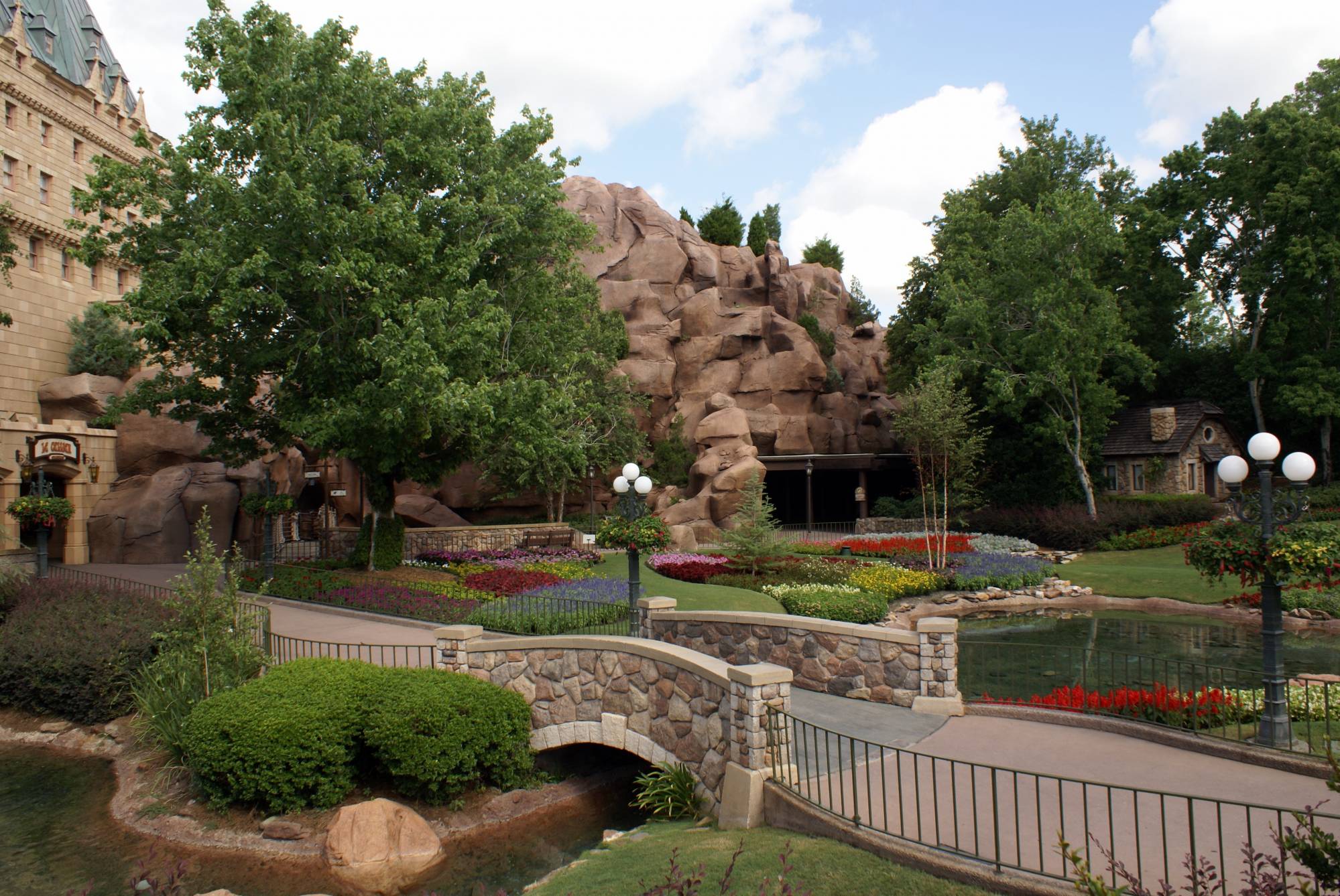 Epcot - World Showcase - Canadian Gardens