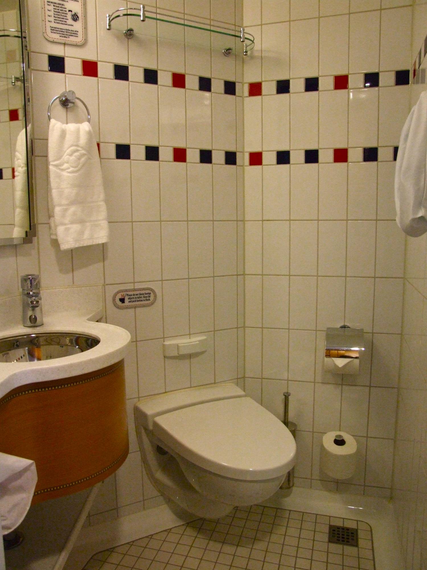 Disney Dream - Split Bathroom in a Stateroom (#7022)