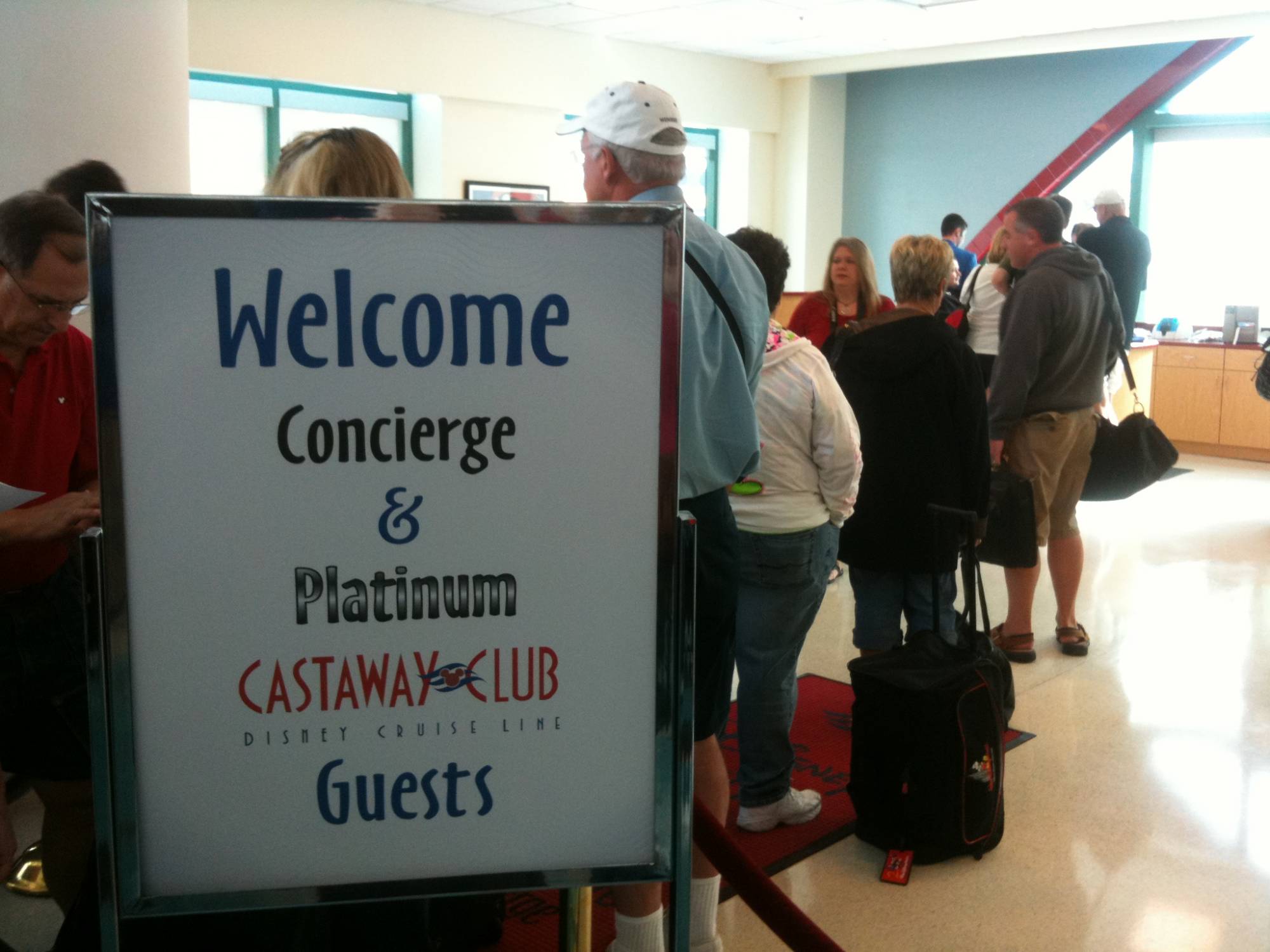 Concierge and Platinum Check-In Line