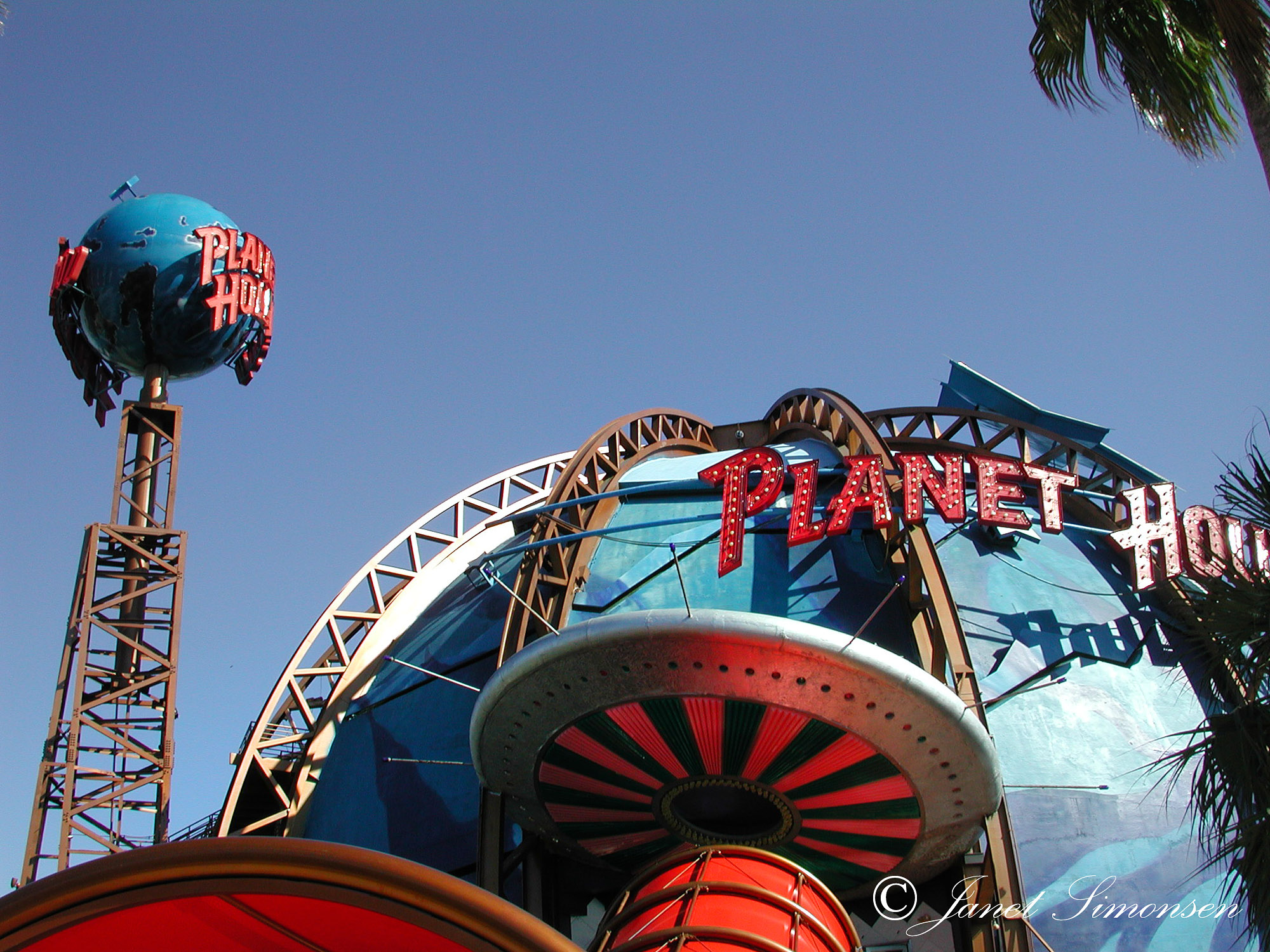 Downtown Disney - Planet Hollywood