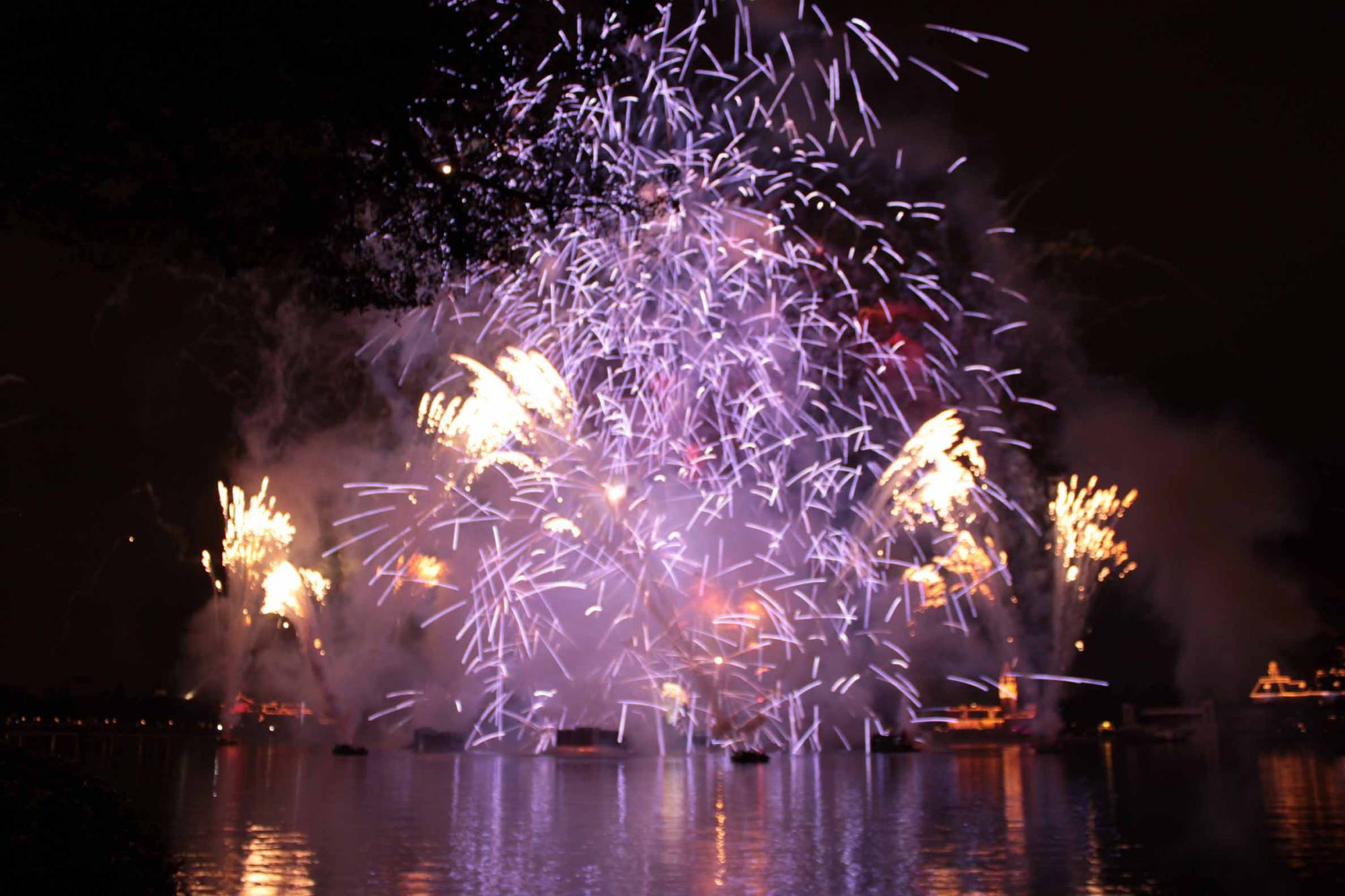 Illuminations Fireworks 17