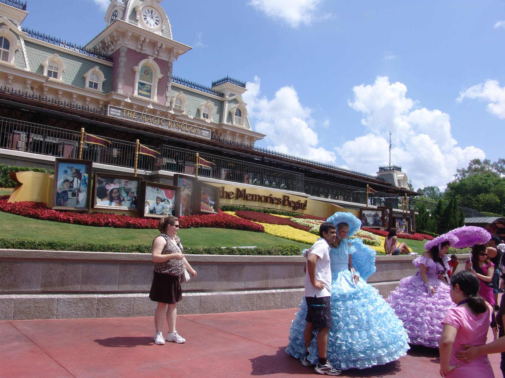 Magic Kingdom - Easter surprise for the crowds