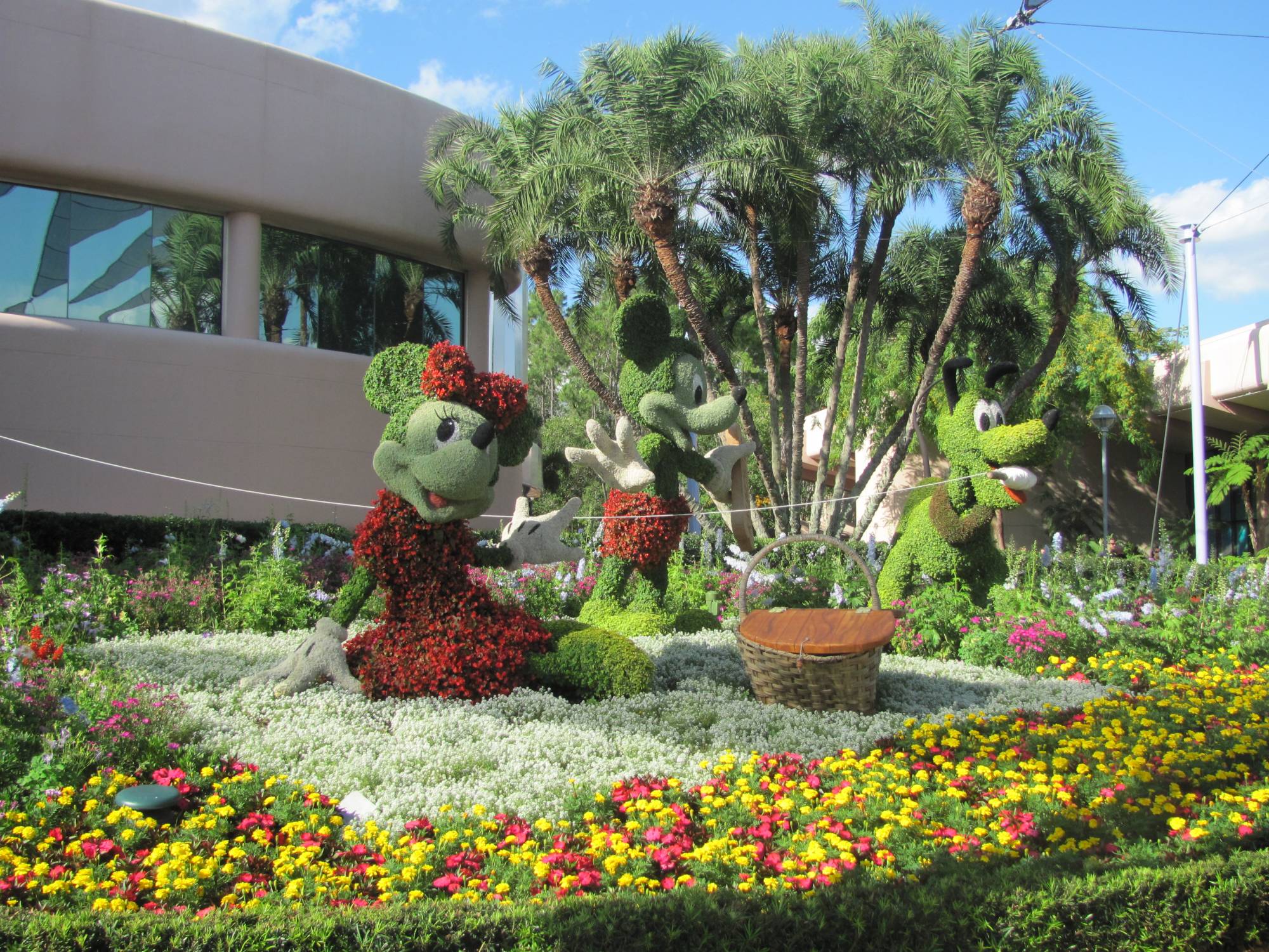 Picnicing at Epcot Flower and Garden Festival