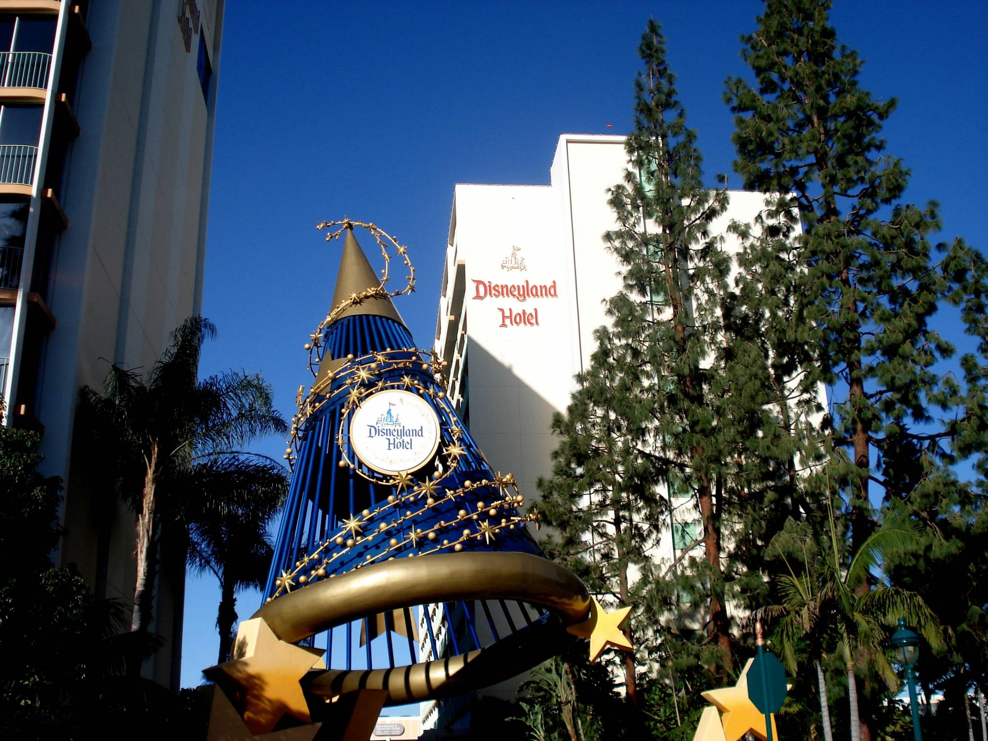 Disneyland Hotel - Downtown Disney District entrance