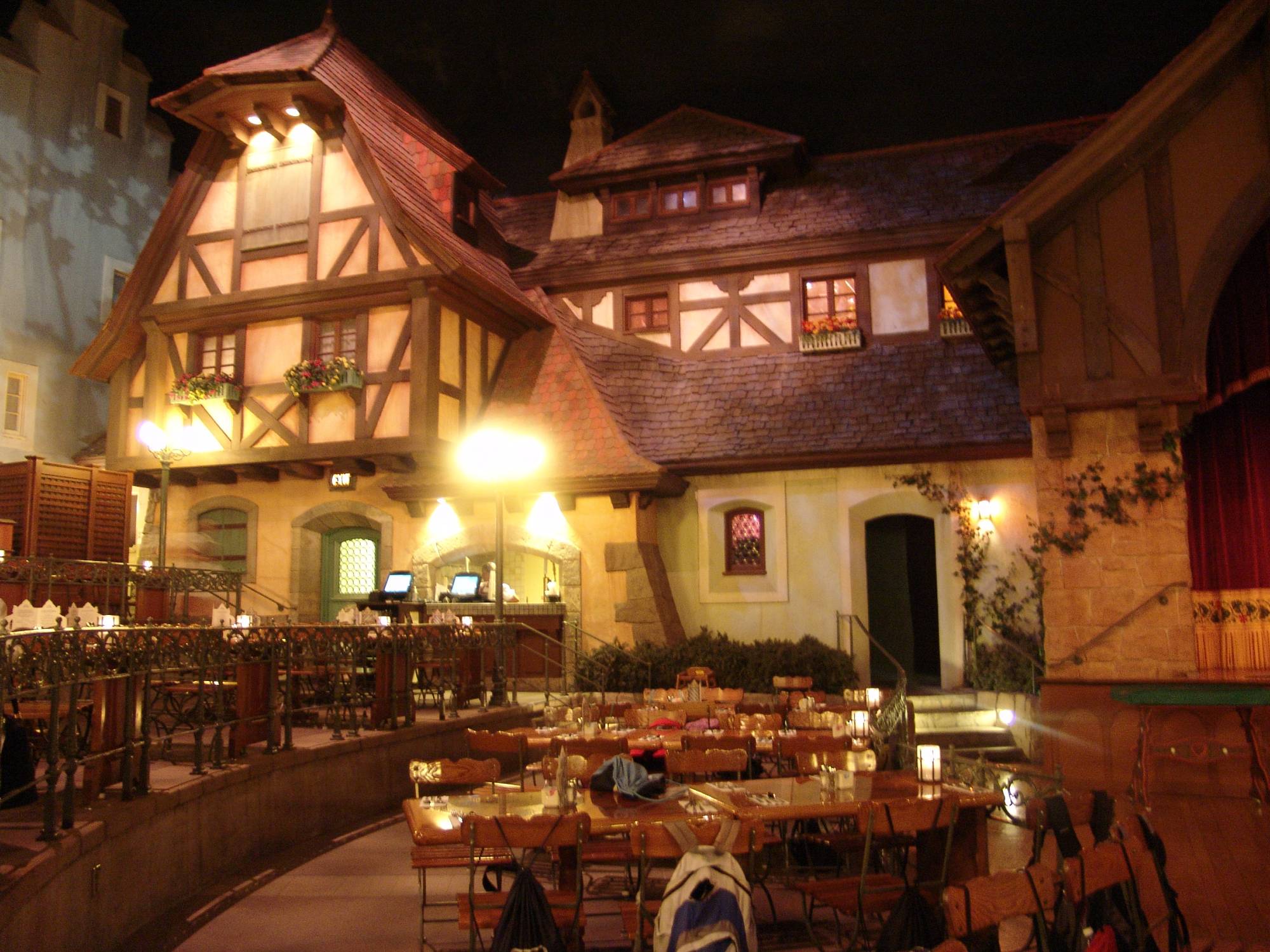 Epcot - Biergarten