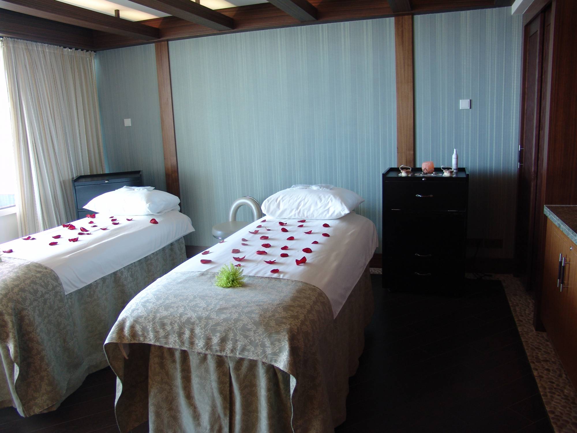 Disney Dream - Senses Spa massage rooms