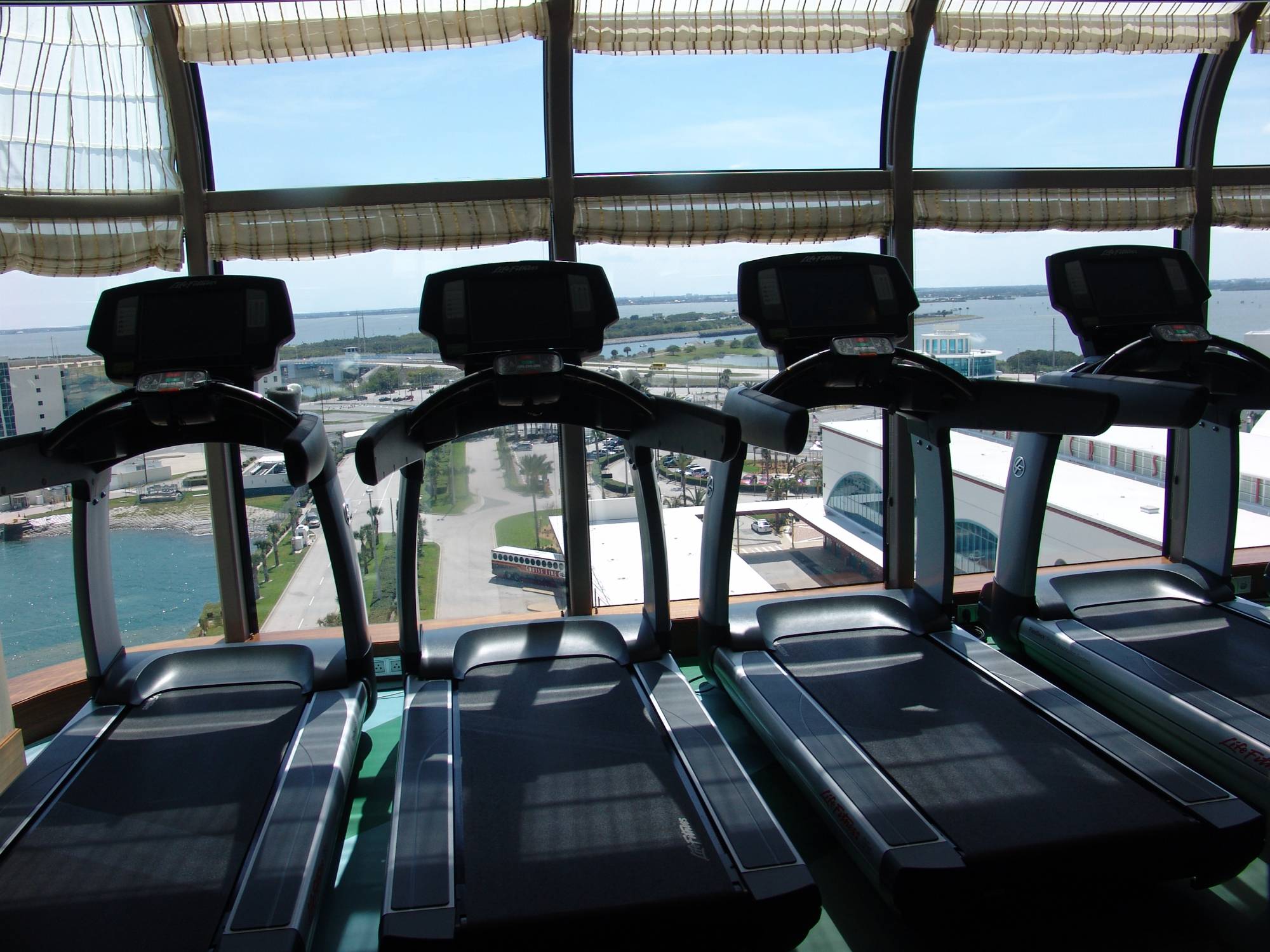 Disney Dream - fitness center