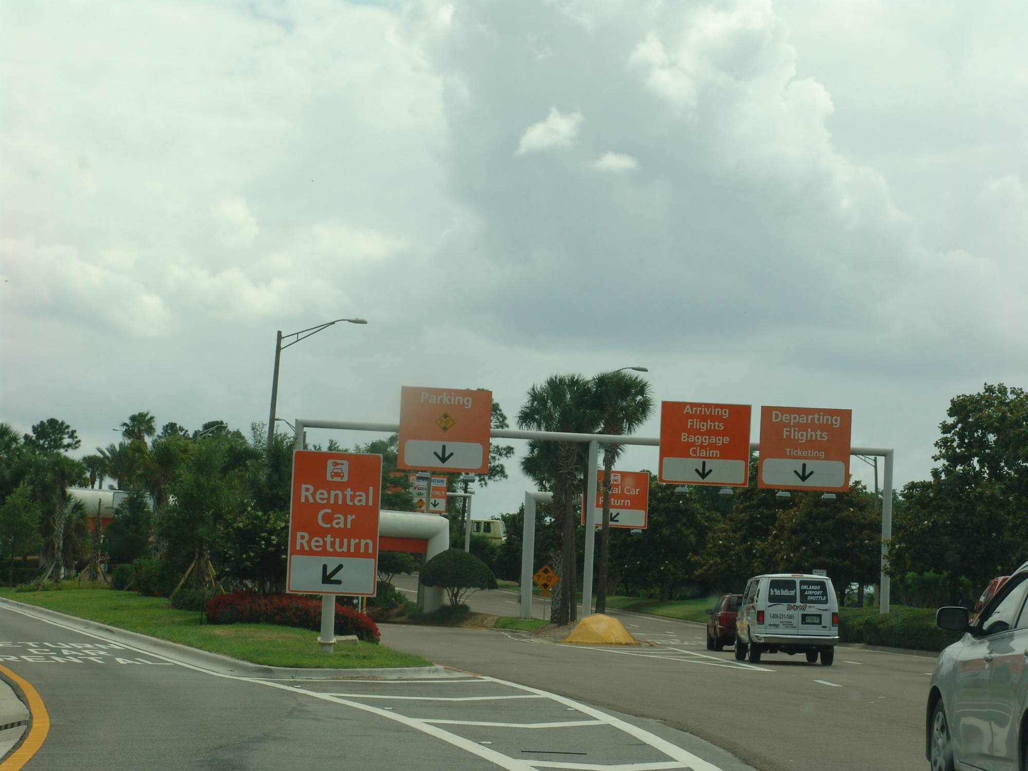 Orlando International Airport - signs