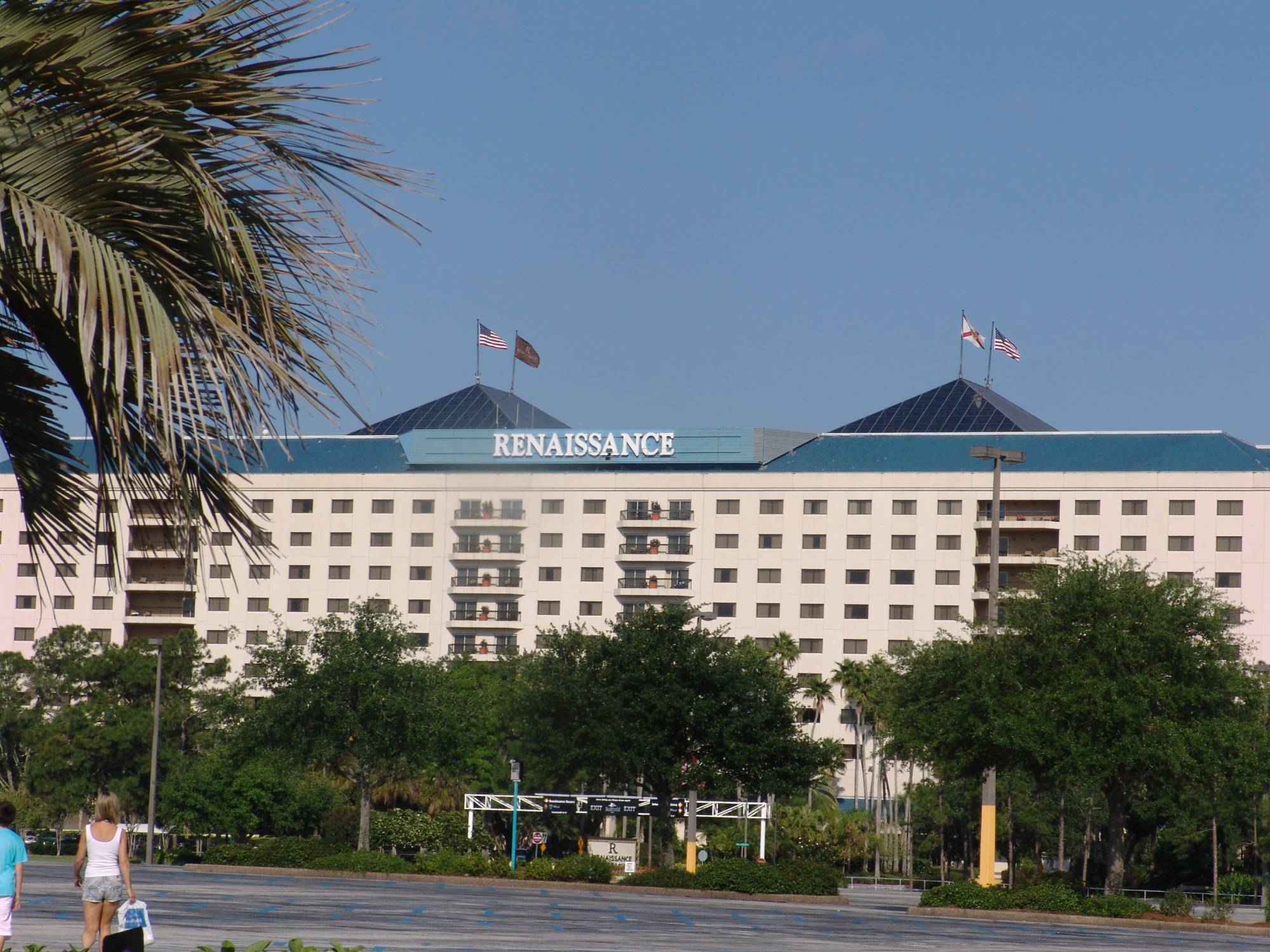 SeaWorld - Renaissance hotel