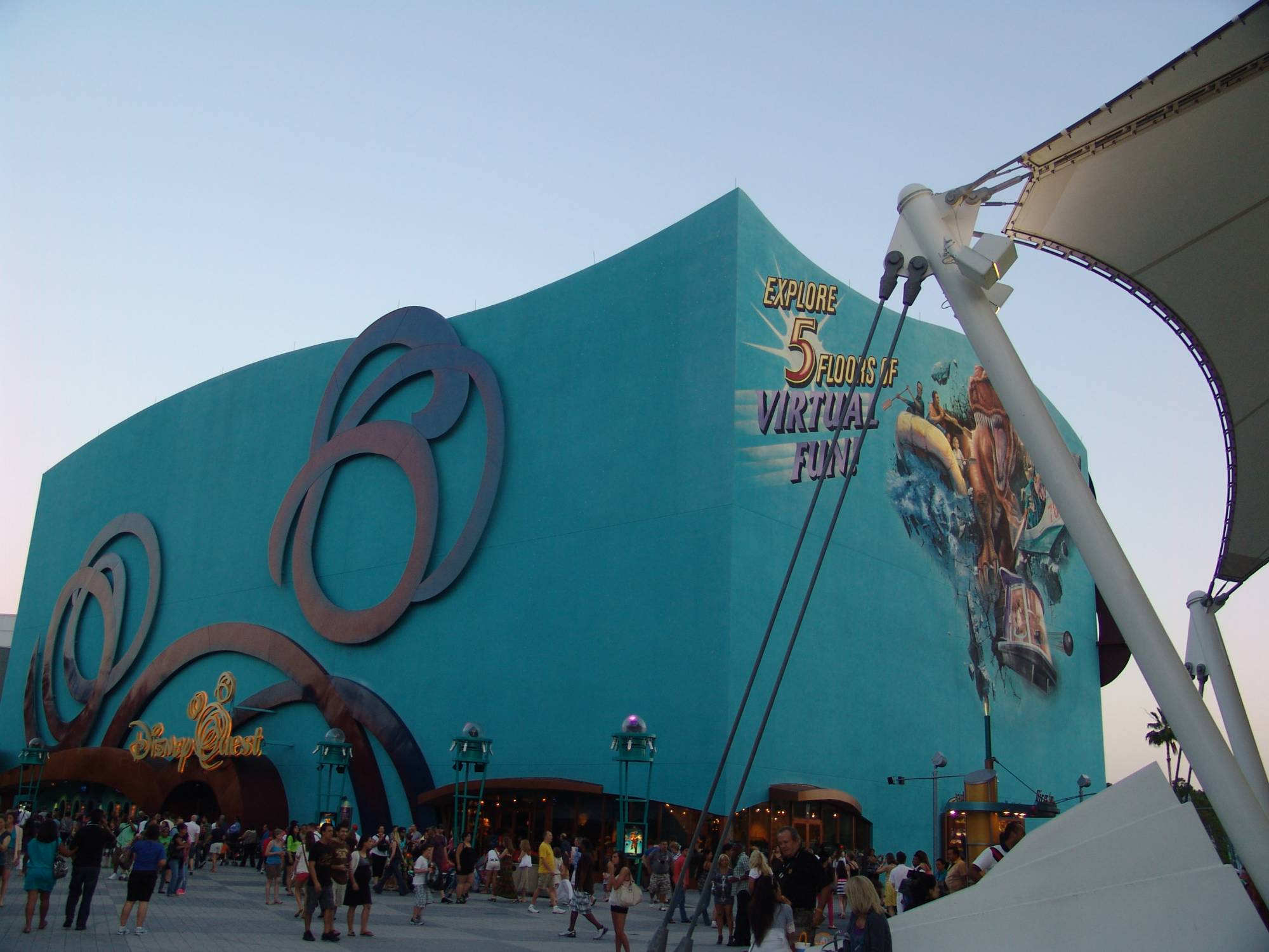 Downtown Disney - Disney Quest