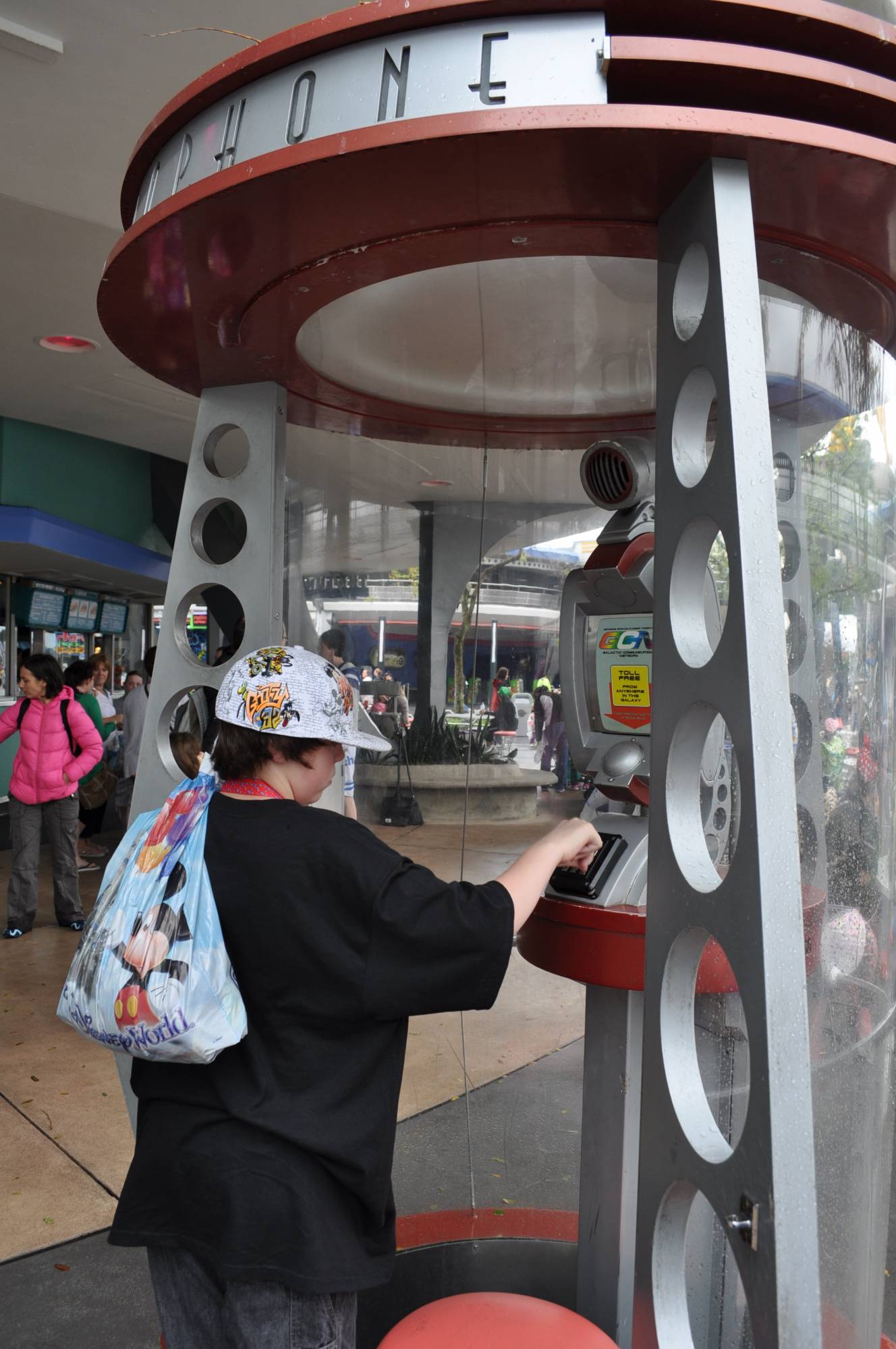 Tomorrowland - Phonebooth