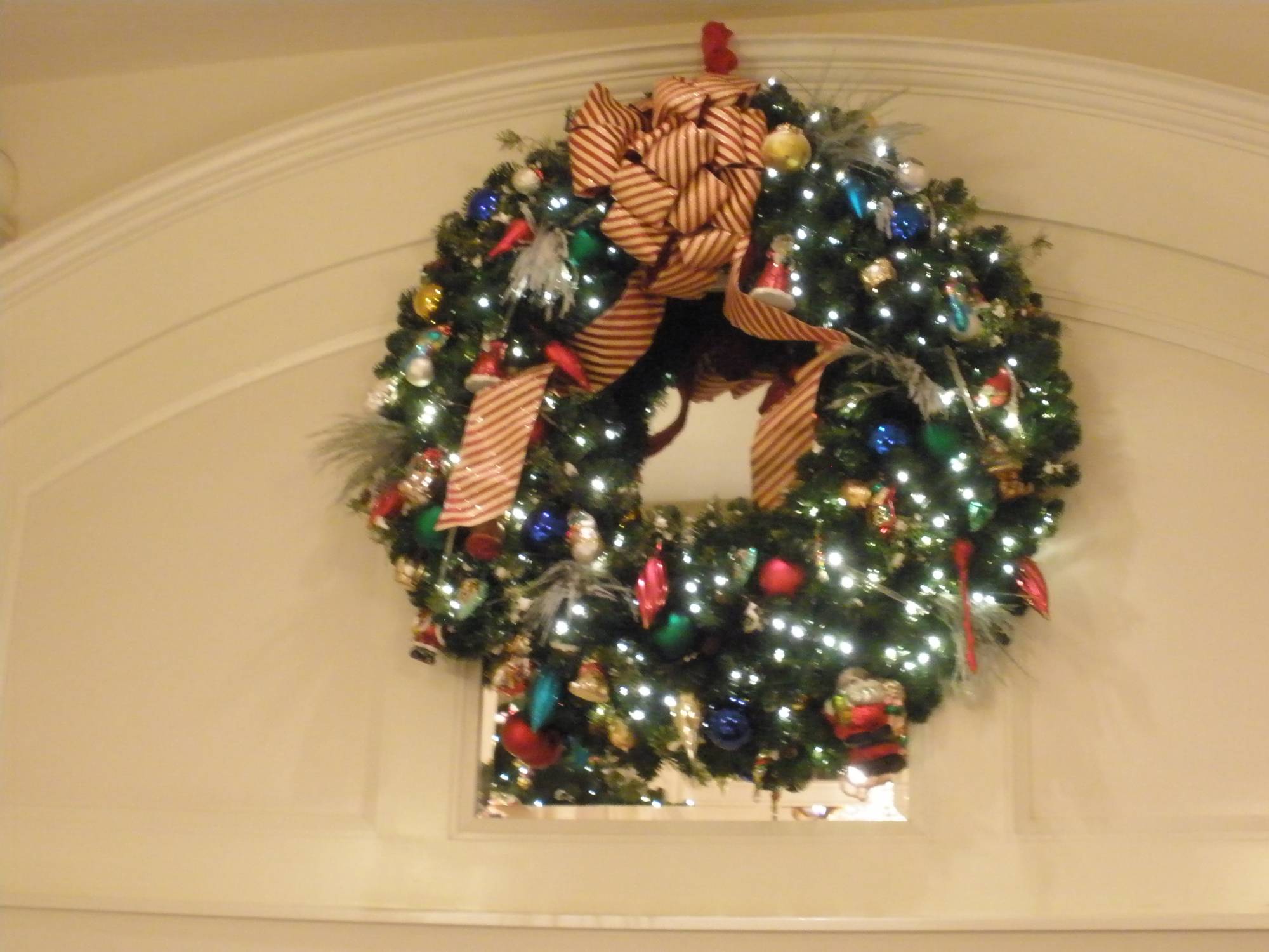 Boardwalk Inn Christmas wreath