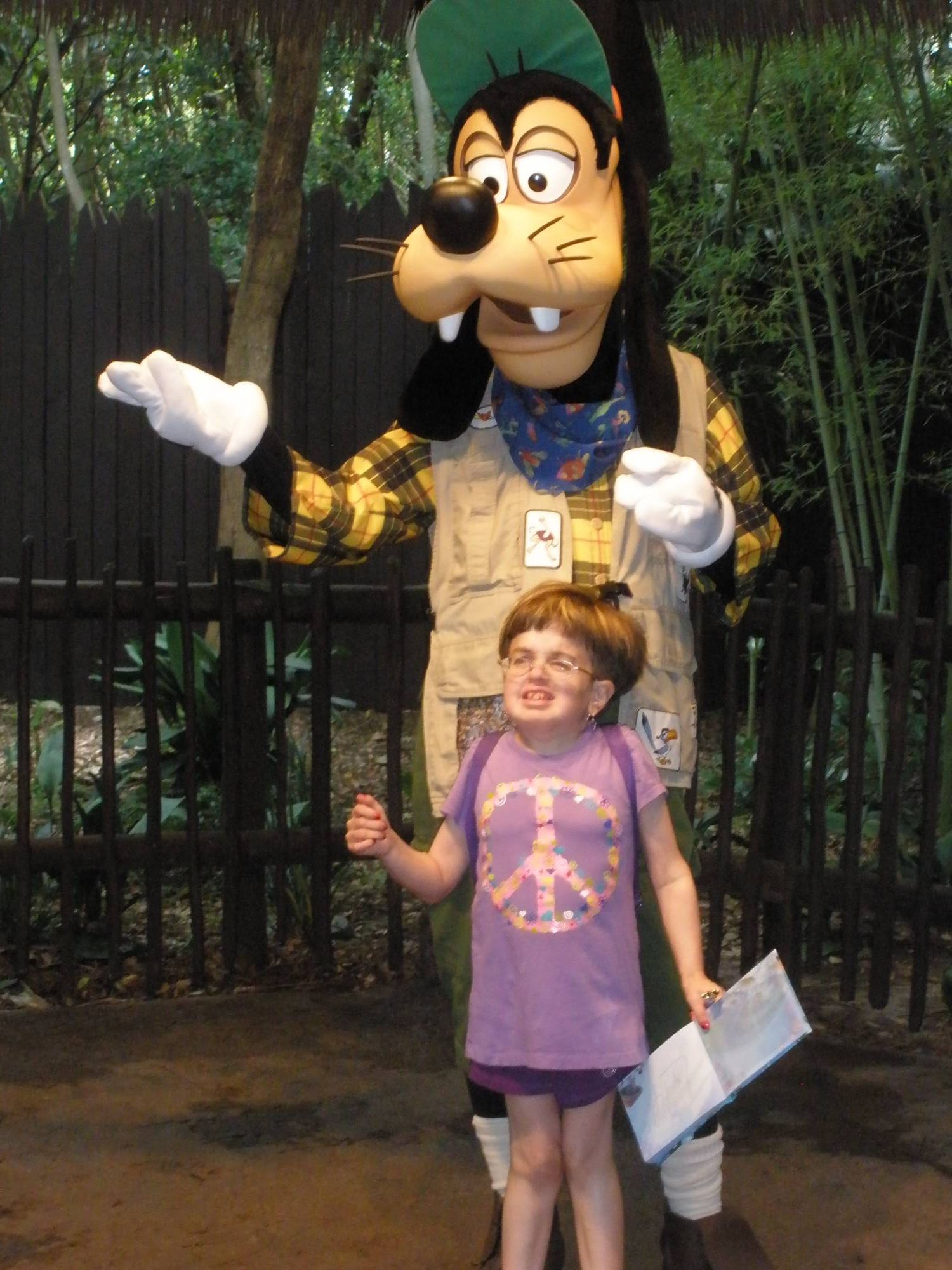 Stefanie and Goofy at Camp Mickey and Minnie