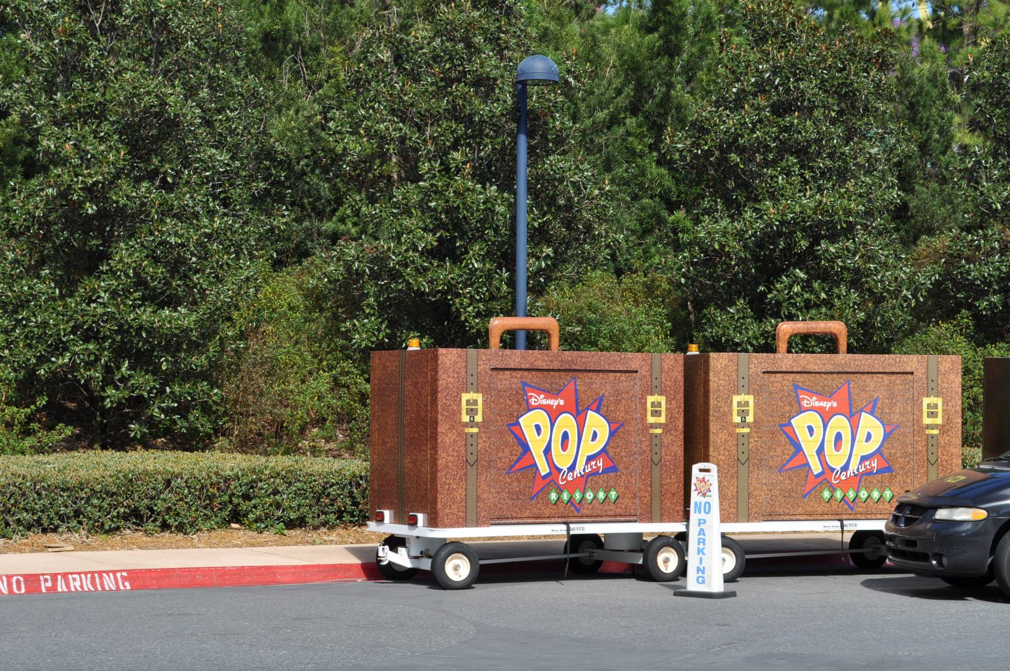 Pop Century - Lugauge Transportation