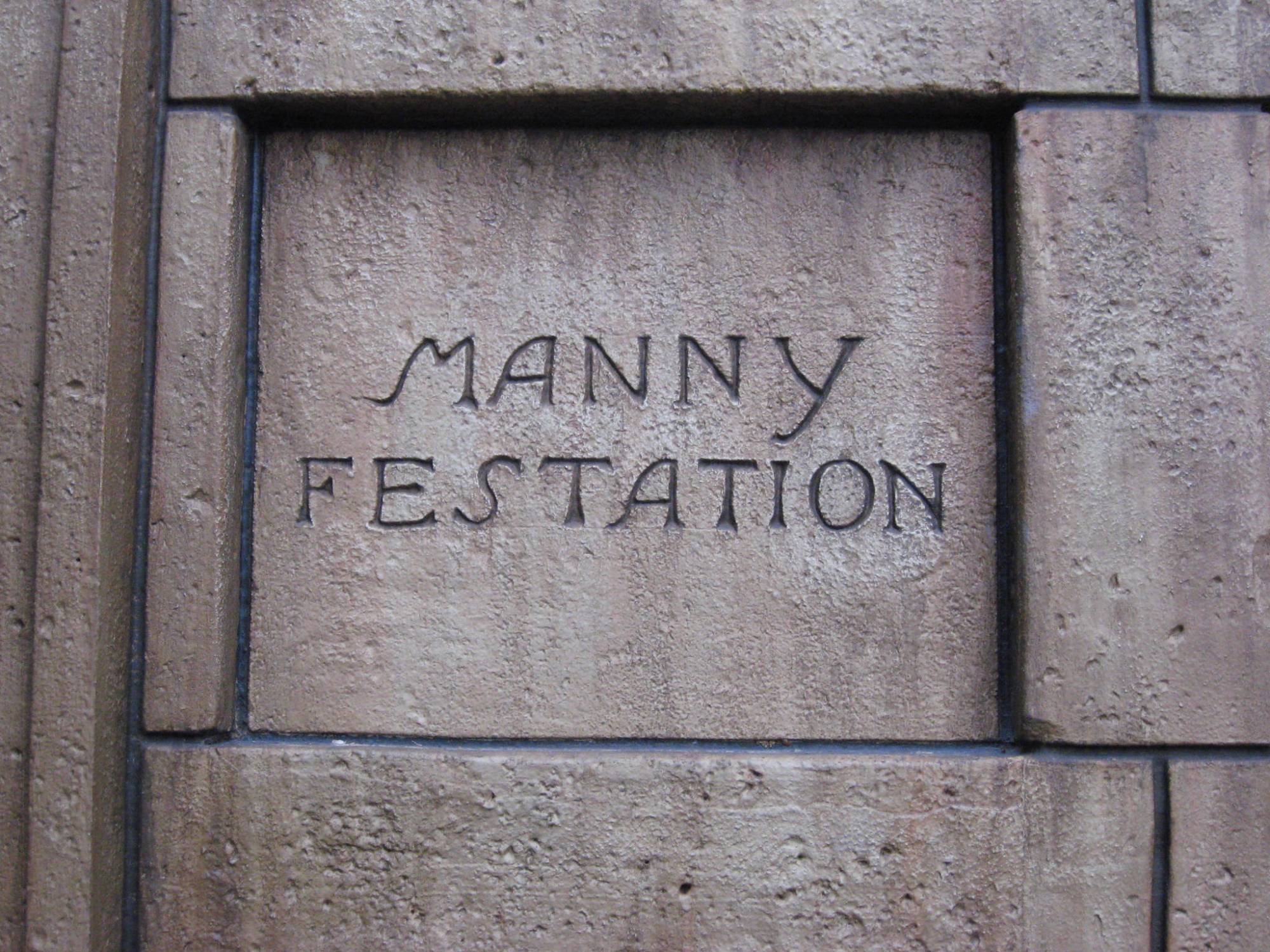 Haunted Mansion - Manny Festation Crypt