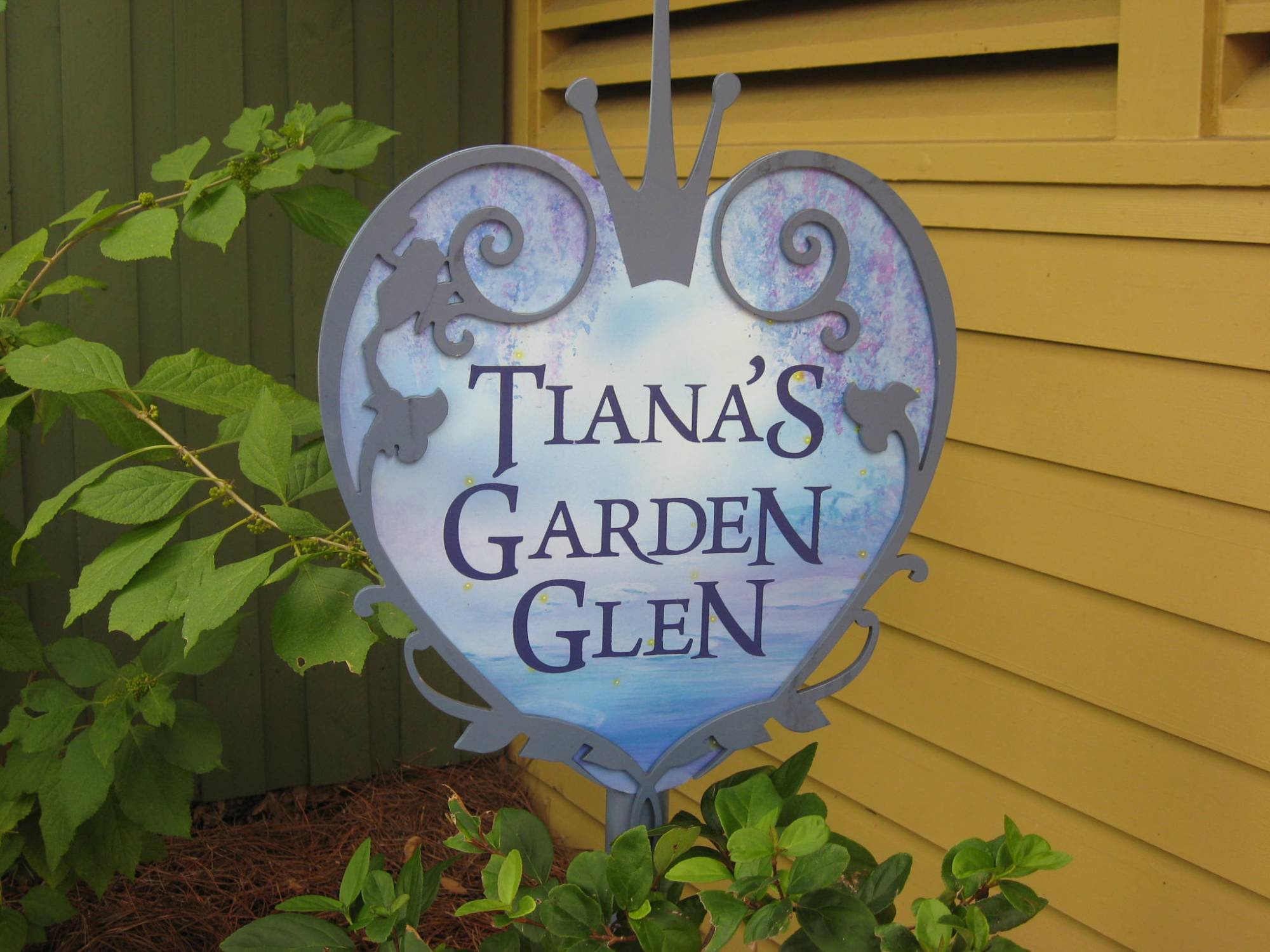 Liberty Square - Tiana's Garden Glen sign