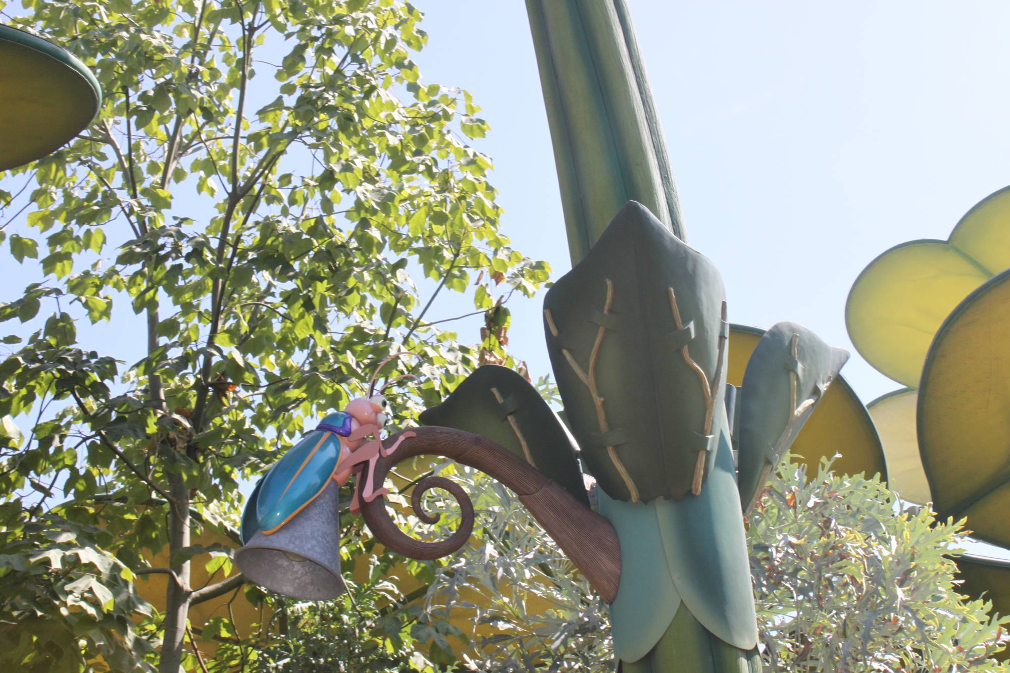 Disney California Adventure - a bug's land lightpost