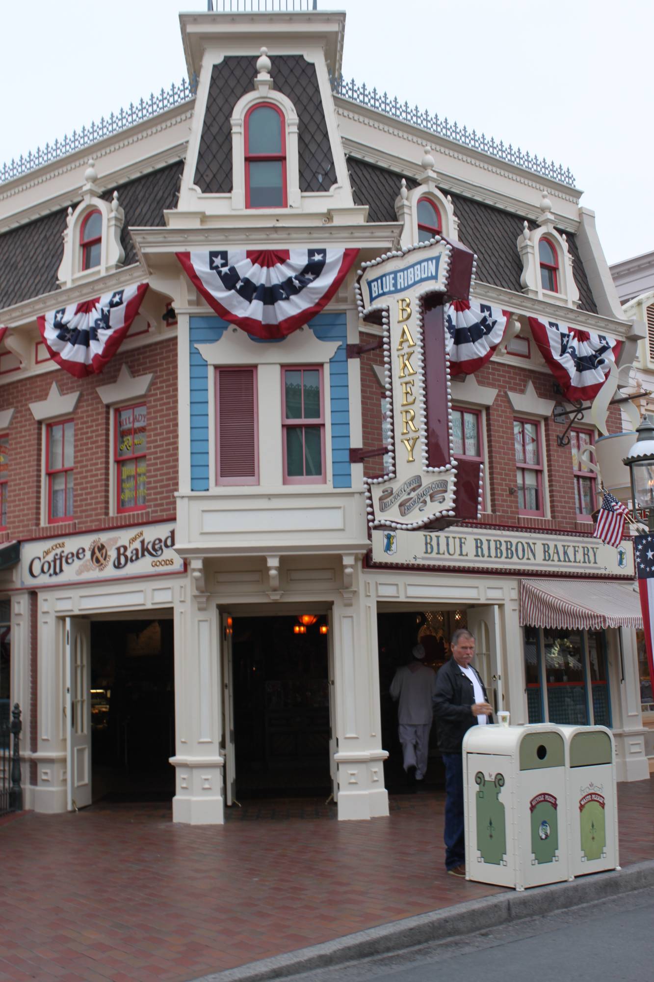 Disneyland - Blue Ribbon Bakery