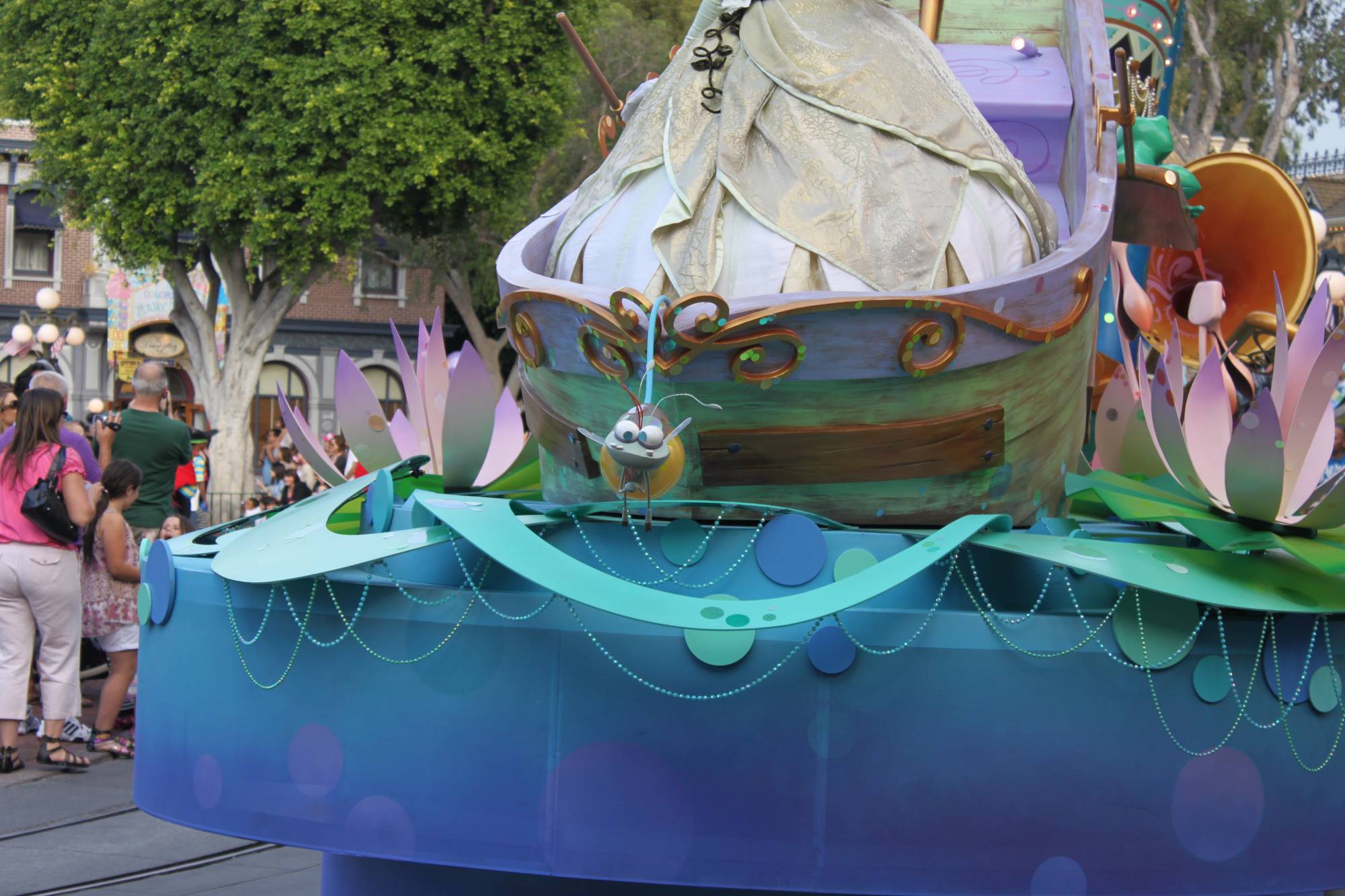 Disneyland - SoundSational Parade - The Princess and the Frog