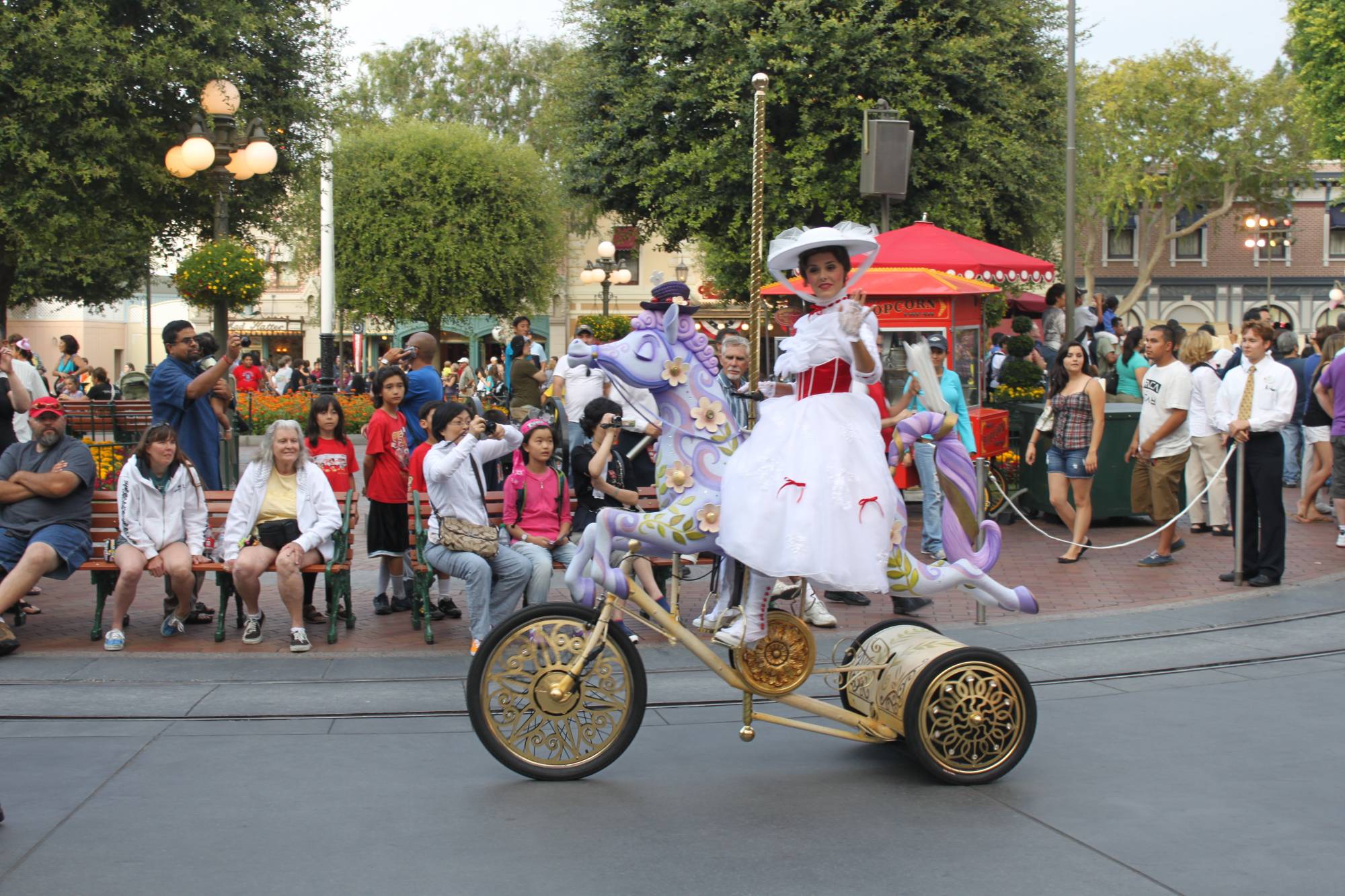Disneyland - SoundSational Parade - Mary Poppins