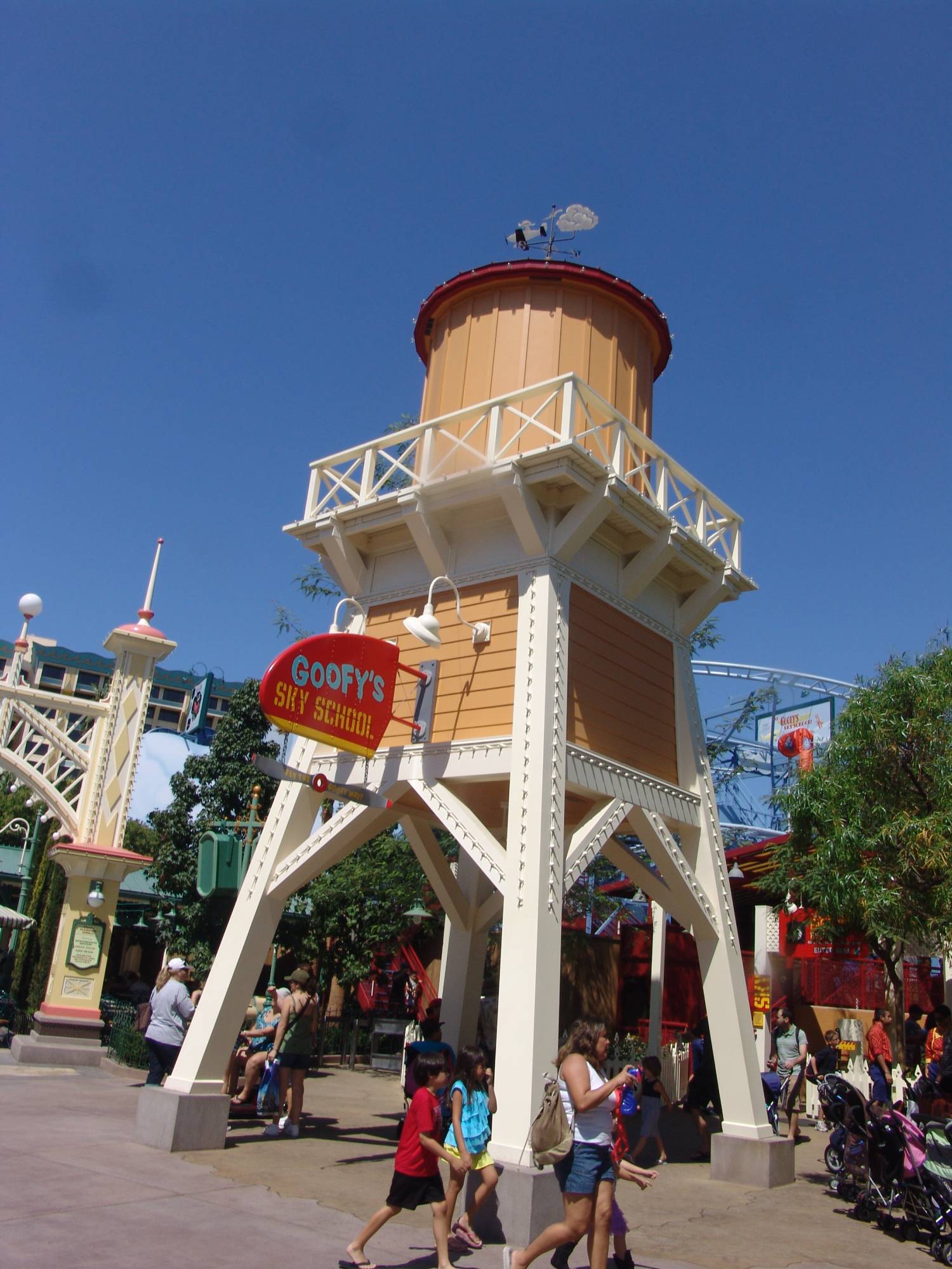 California Adventure - Goofy's Sky School