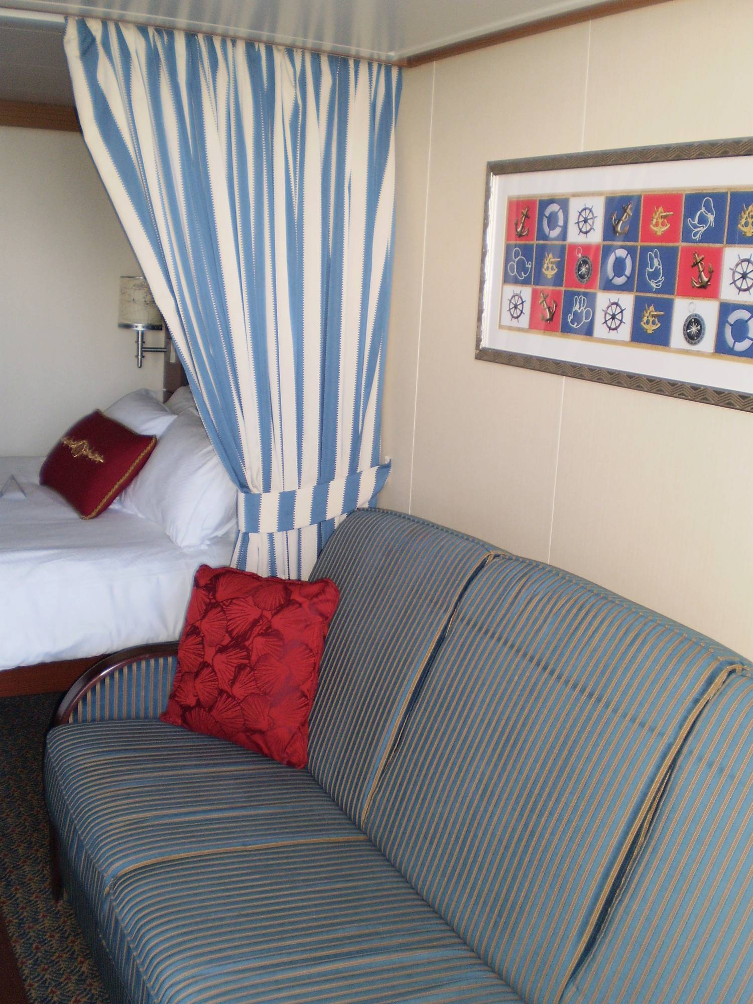 Disney Dream  Deluxe Oceanview Stateroom with Verandah