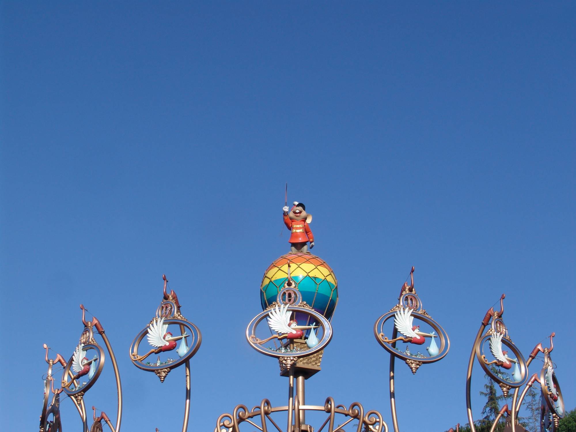 Disneyland Park - Dumbo the Flying Elephant