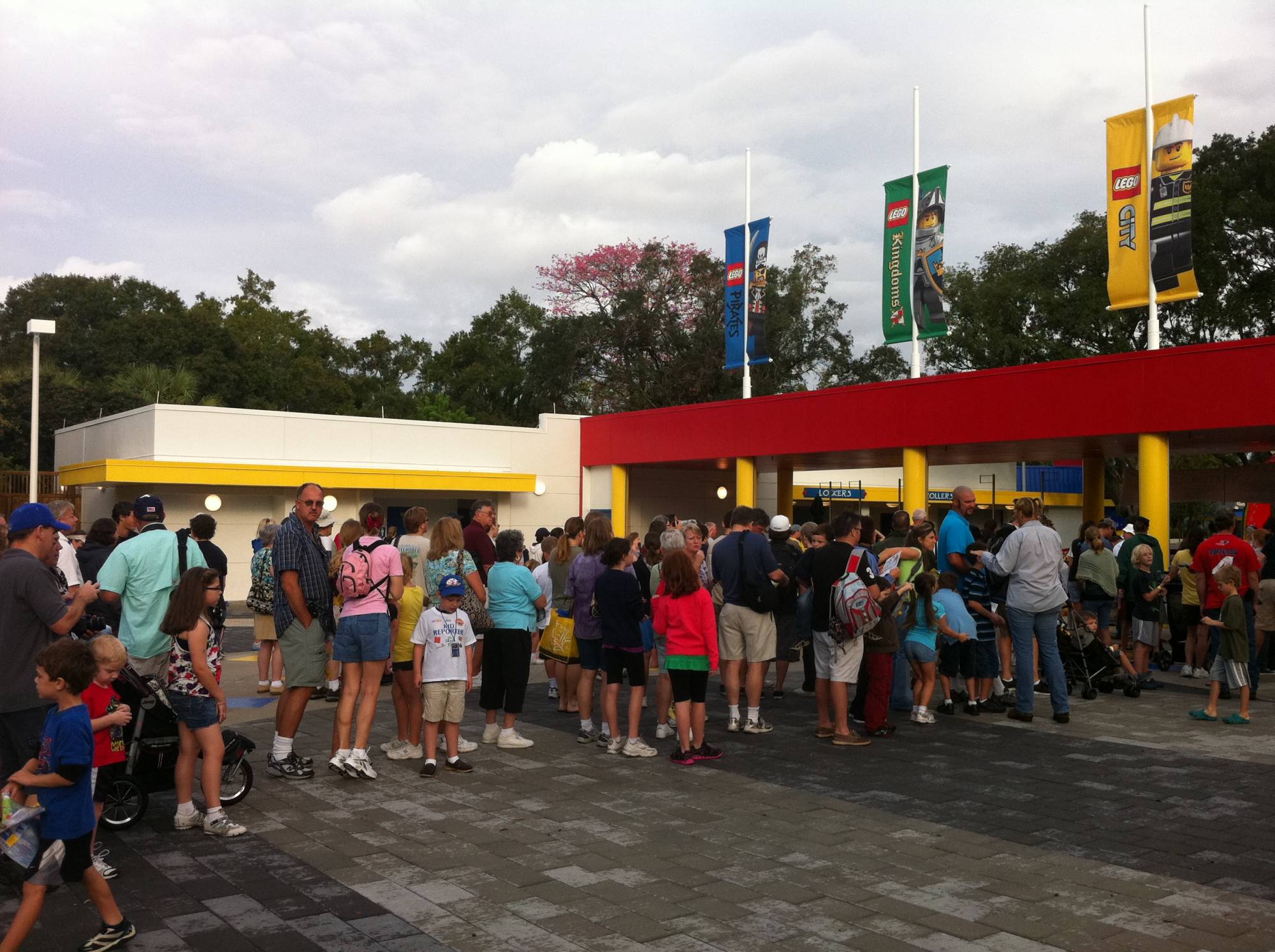 Opening Queue at LEGOLAND Florida