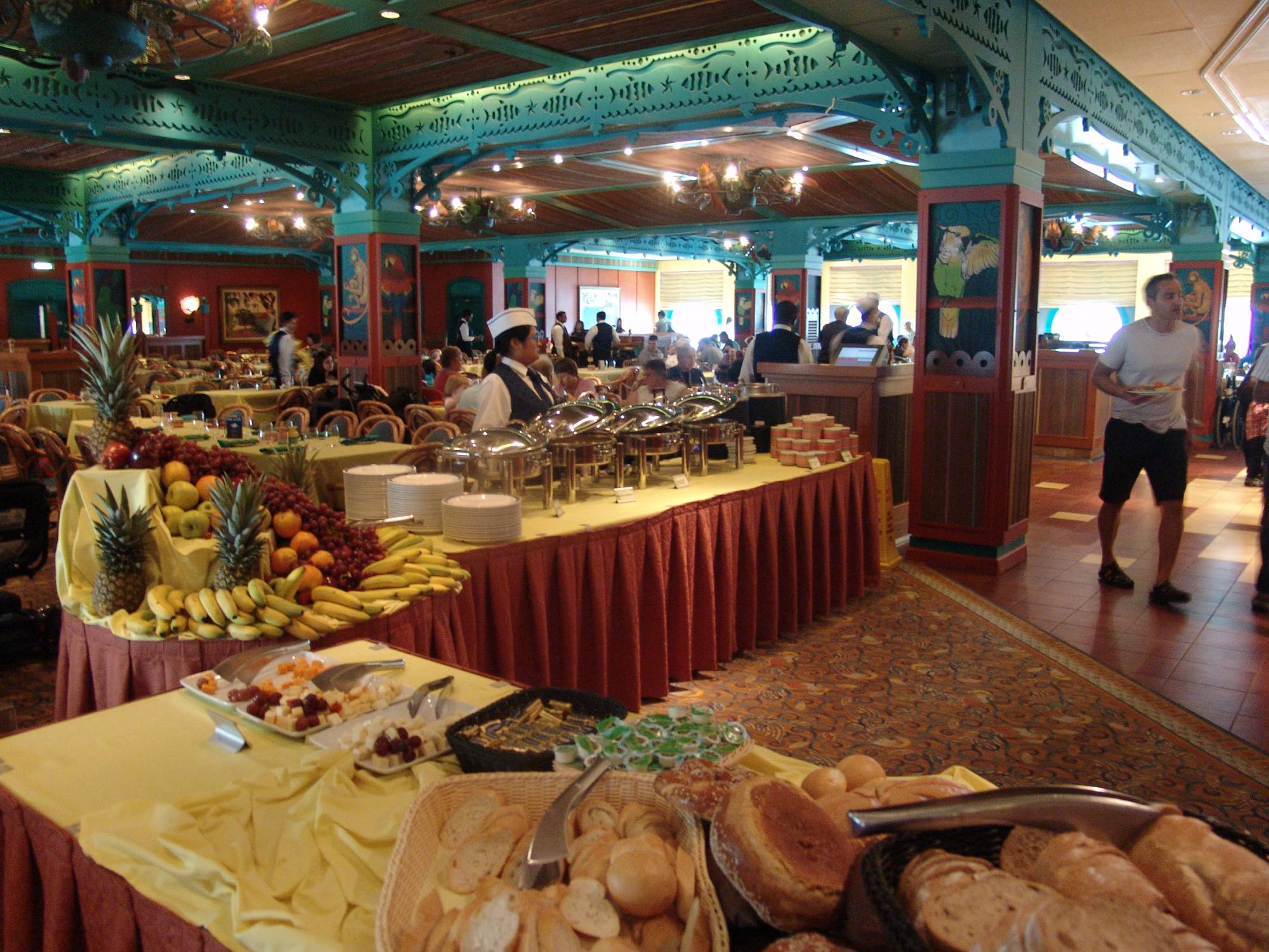 Disney Wonder - Parrot Cay buffet lunch