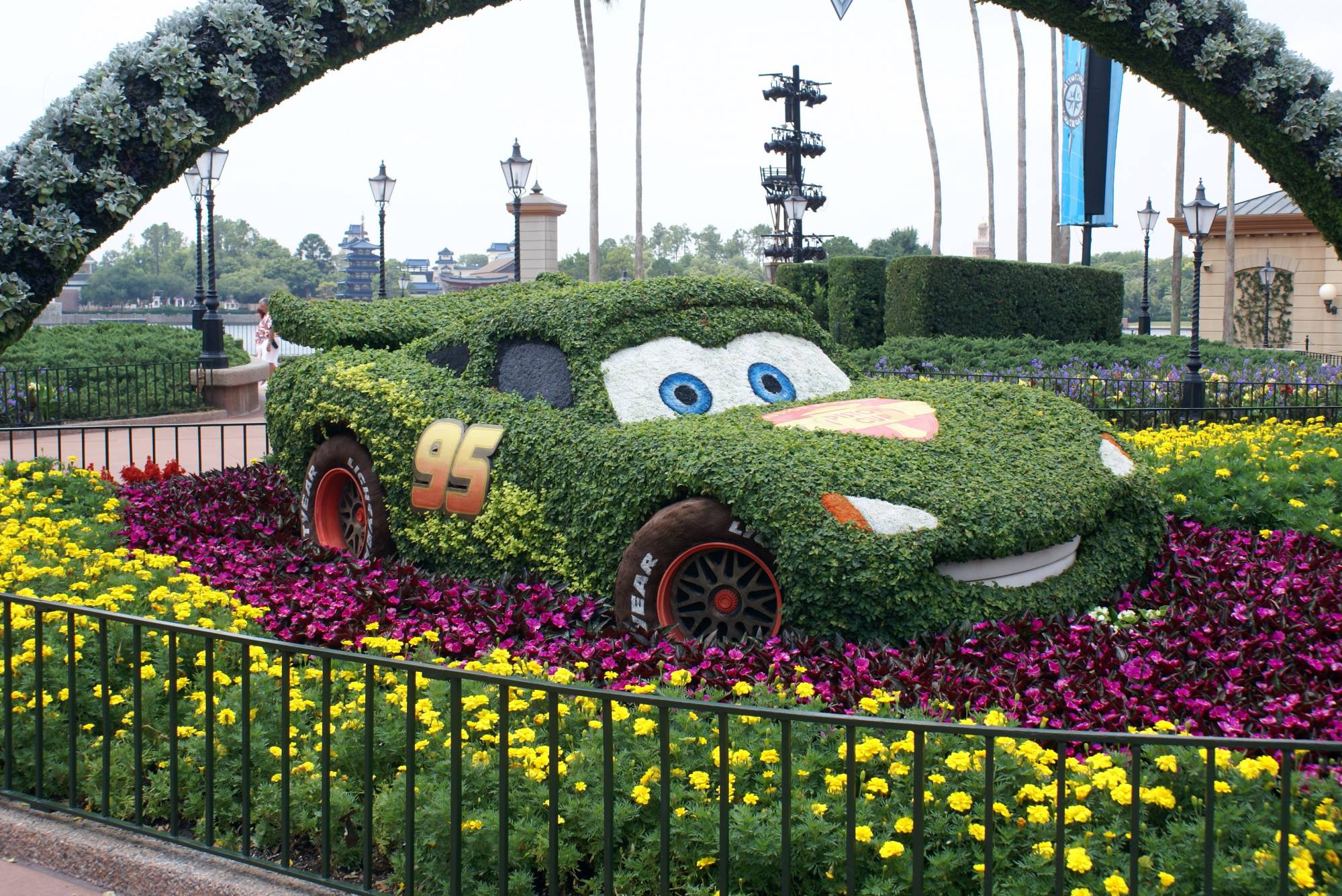 Lightning and Mater Topiary 2