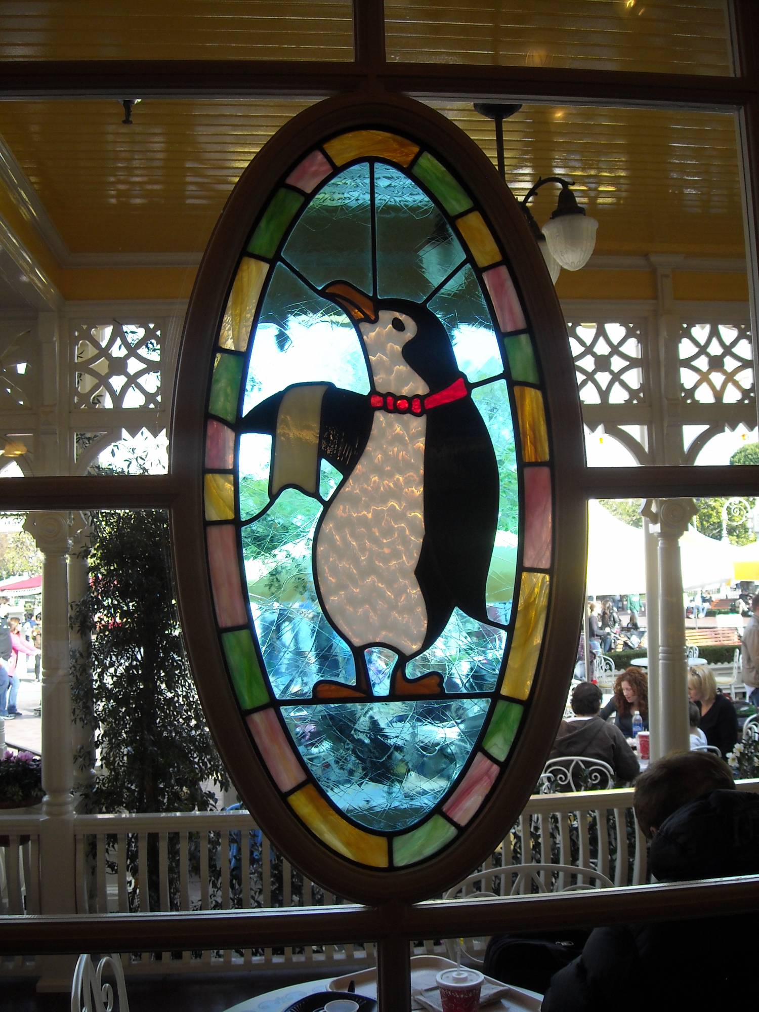 Jolly Holiday Bakery Cafe Stained Glass Penguin