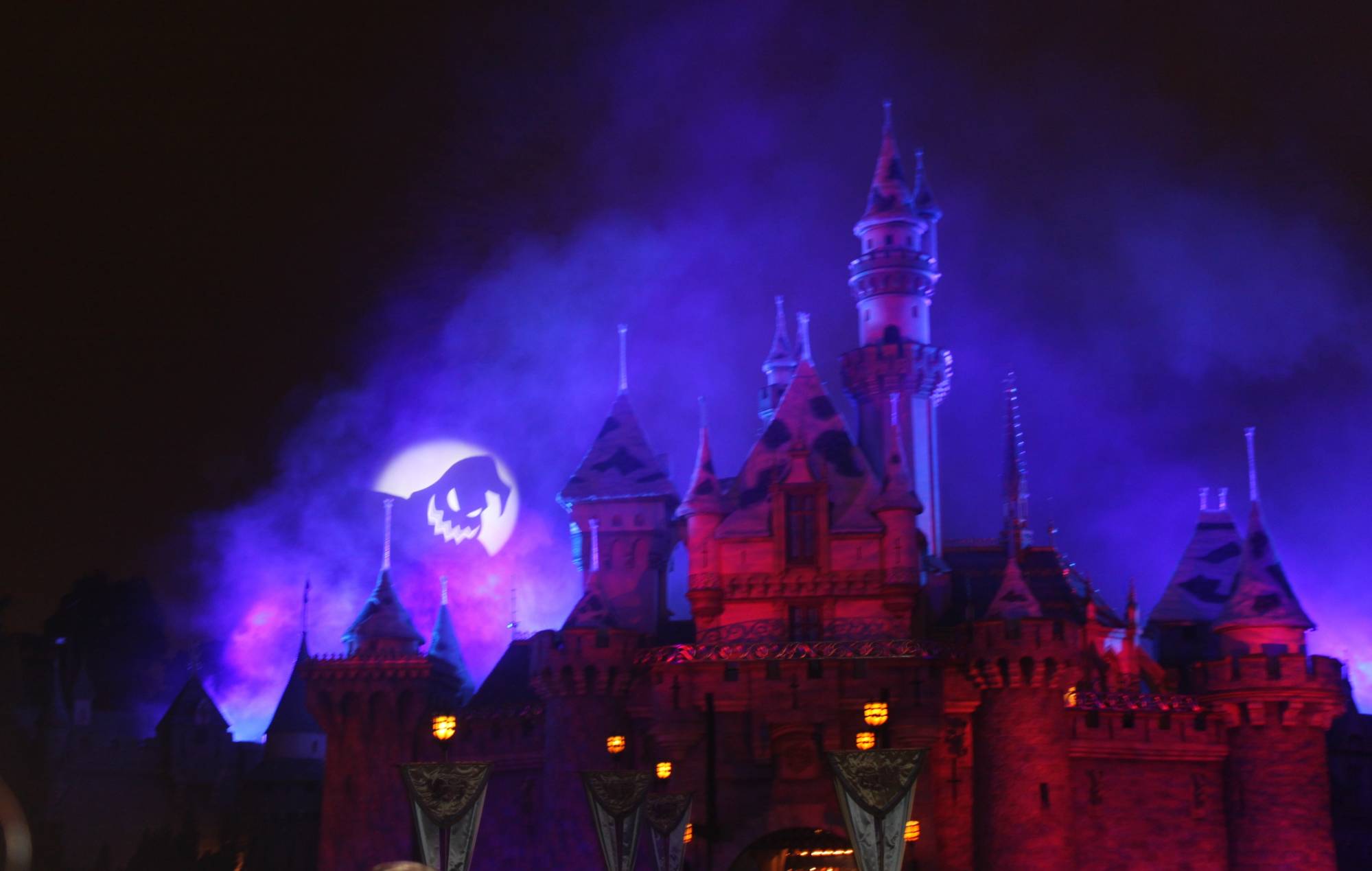Disneyland Park - Mickey's Halloween Party Fireworks
