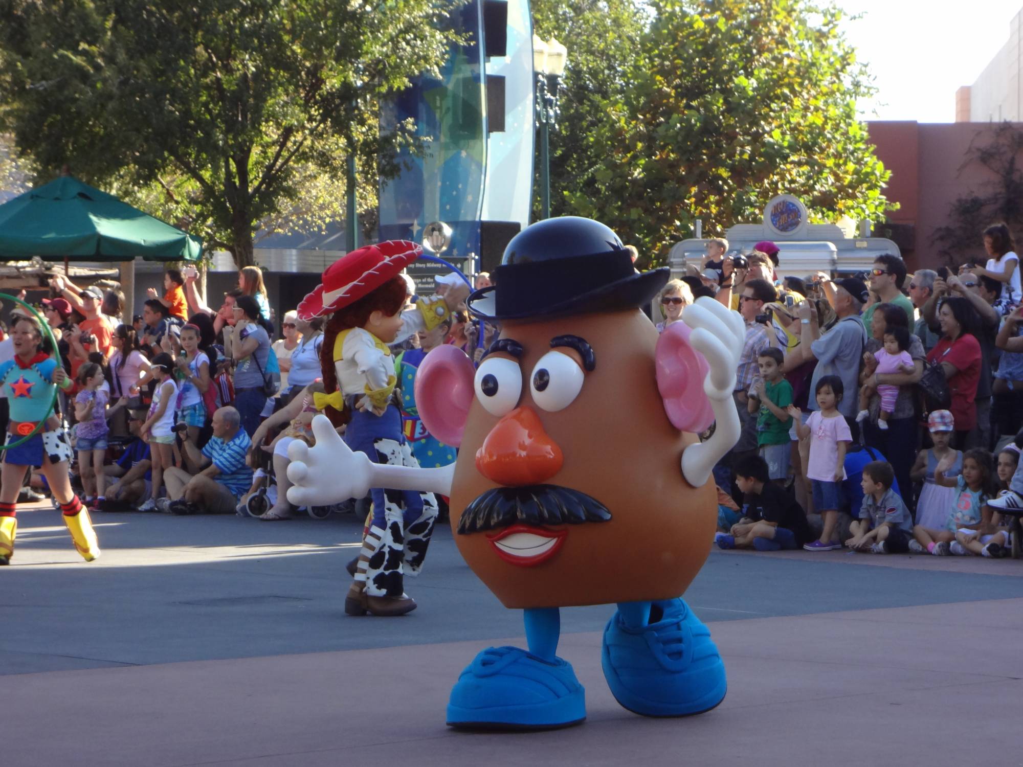 Disney's Hollywood Studios - Pixar Parade