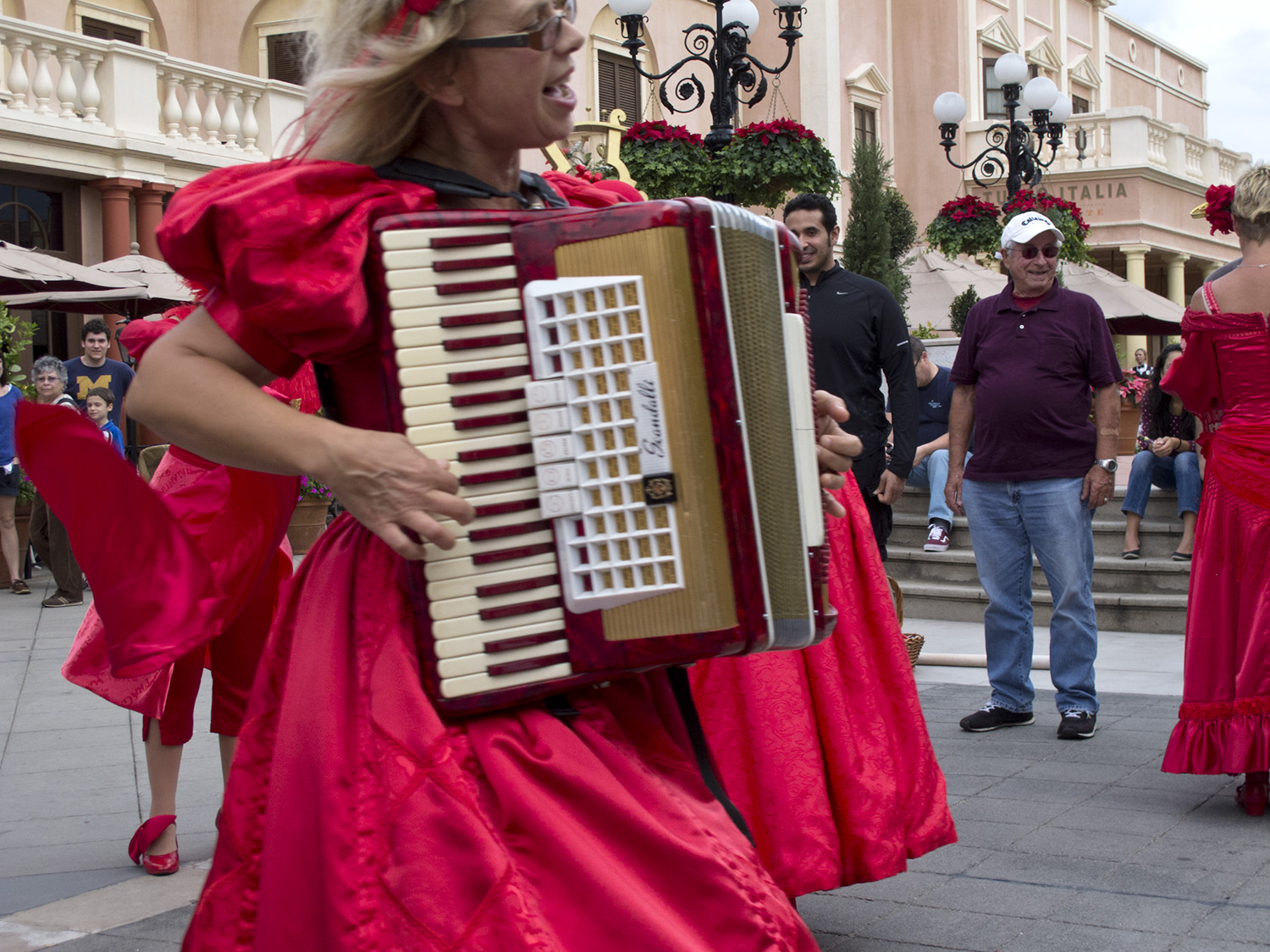 Epcot - Italy Street Performers