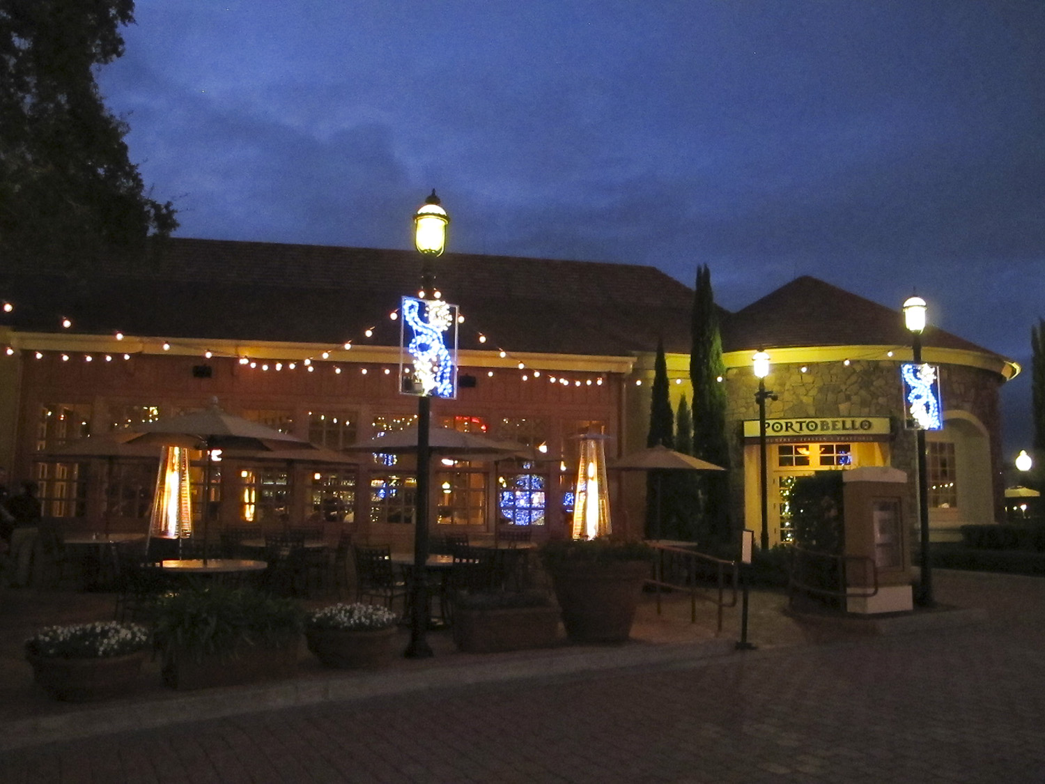 Downtown Disney - Portobello