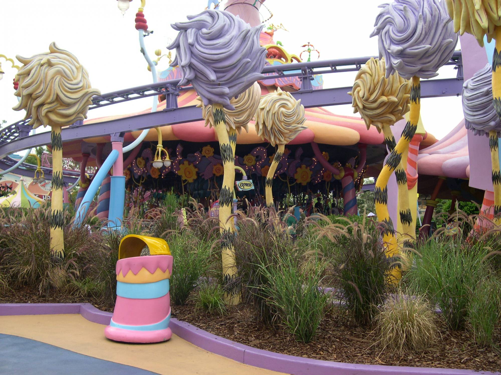Islands of Adventure - Caro-Seuss-el at Seuss Landing