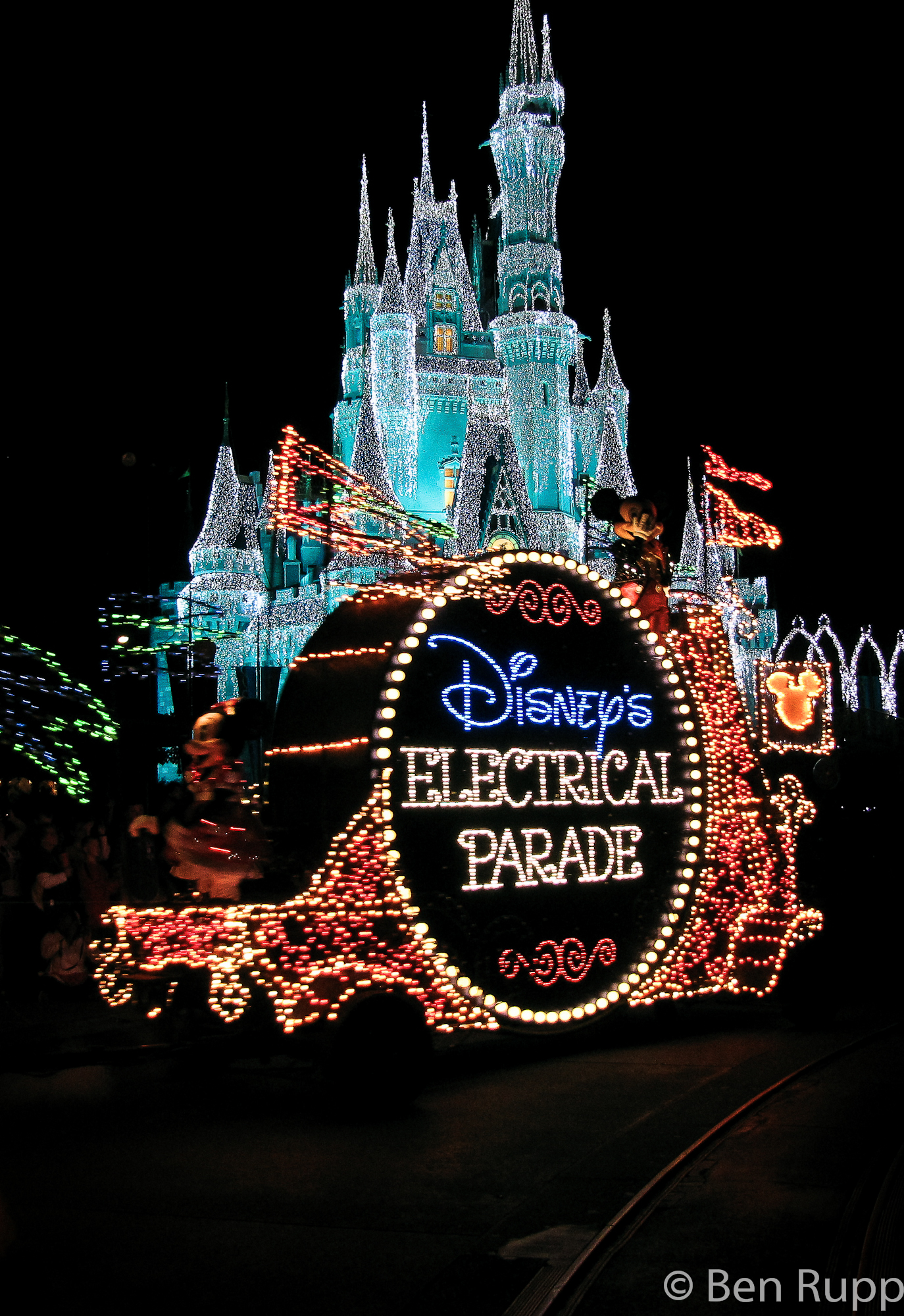 Main Street Electrical Parade passing the castle