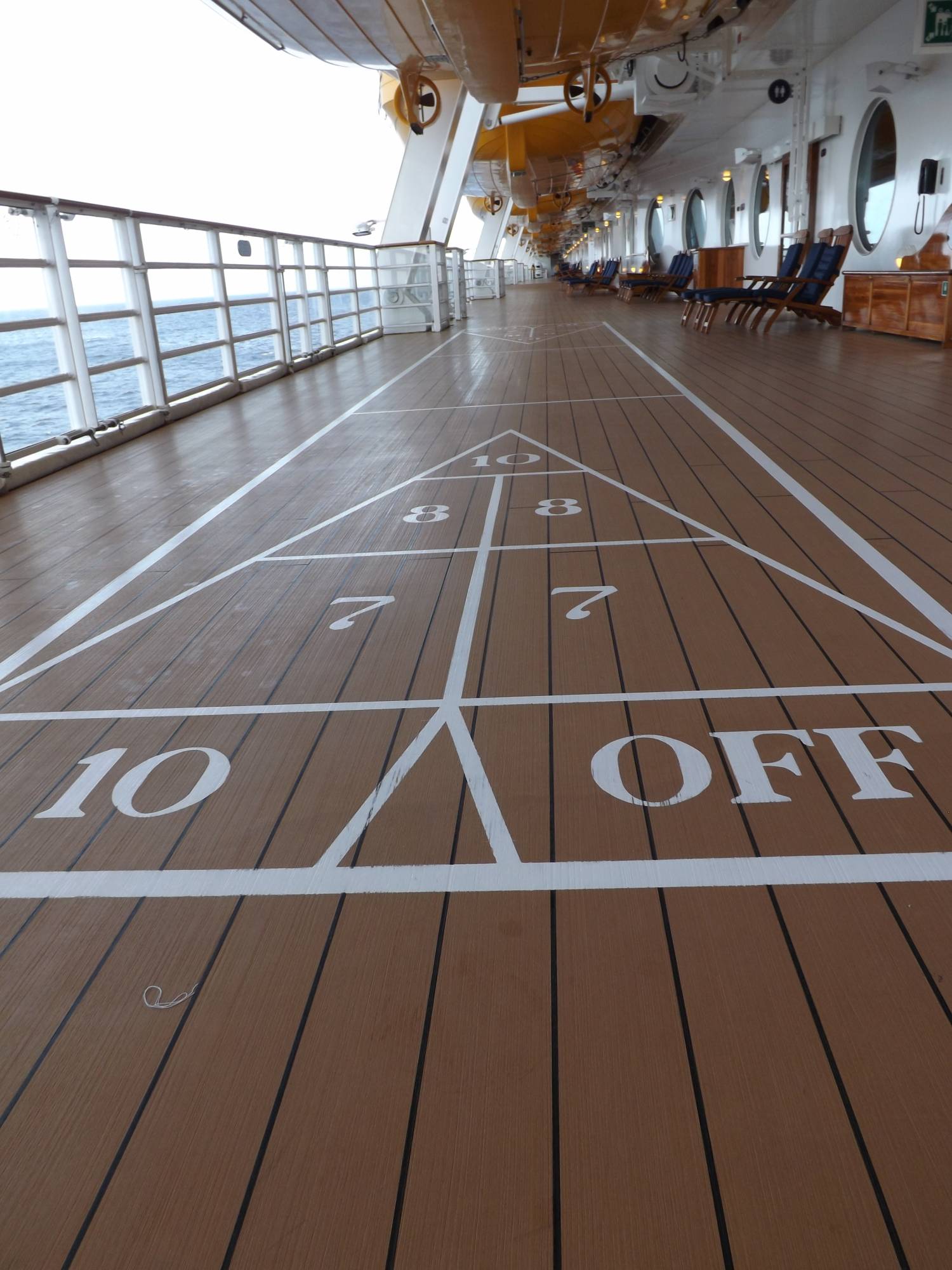 Deck 4 Promenade