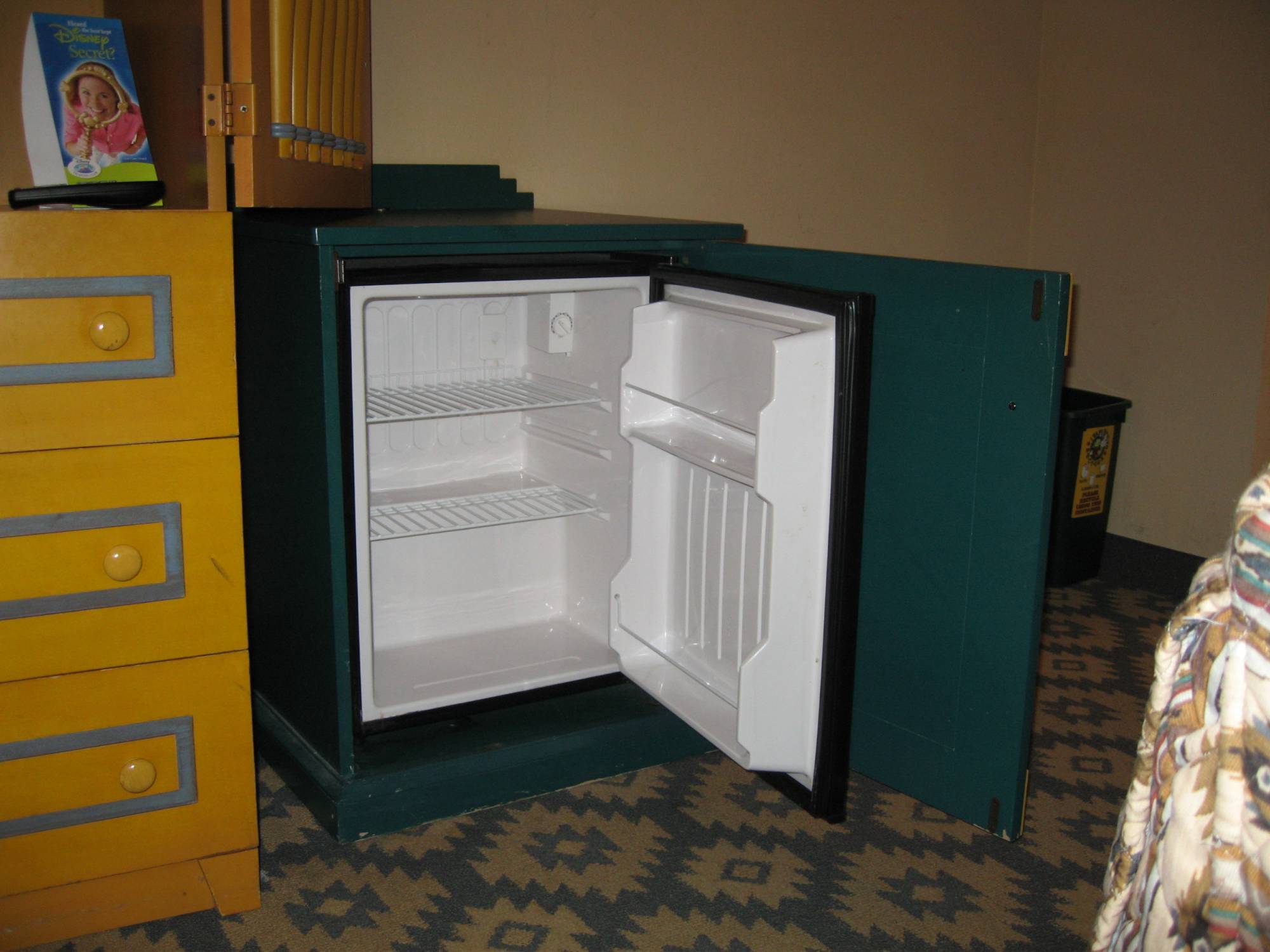 Coronado Springs Resort - Cabanas refrigerator
