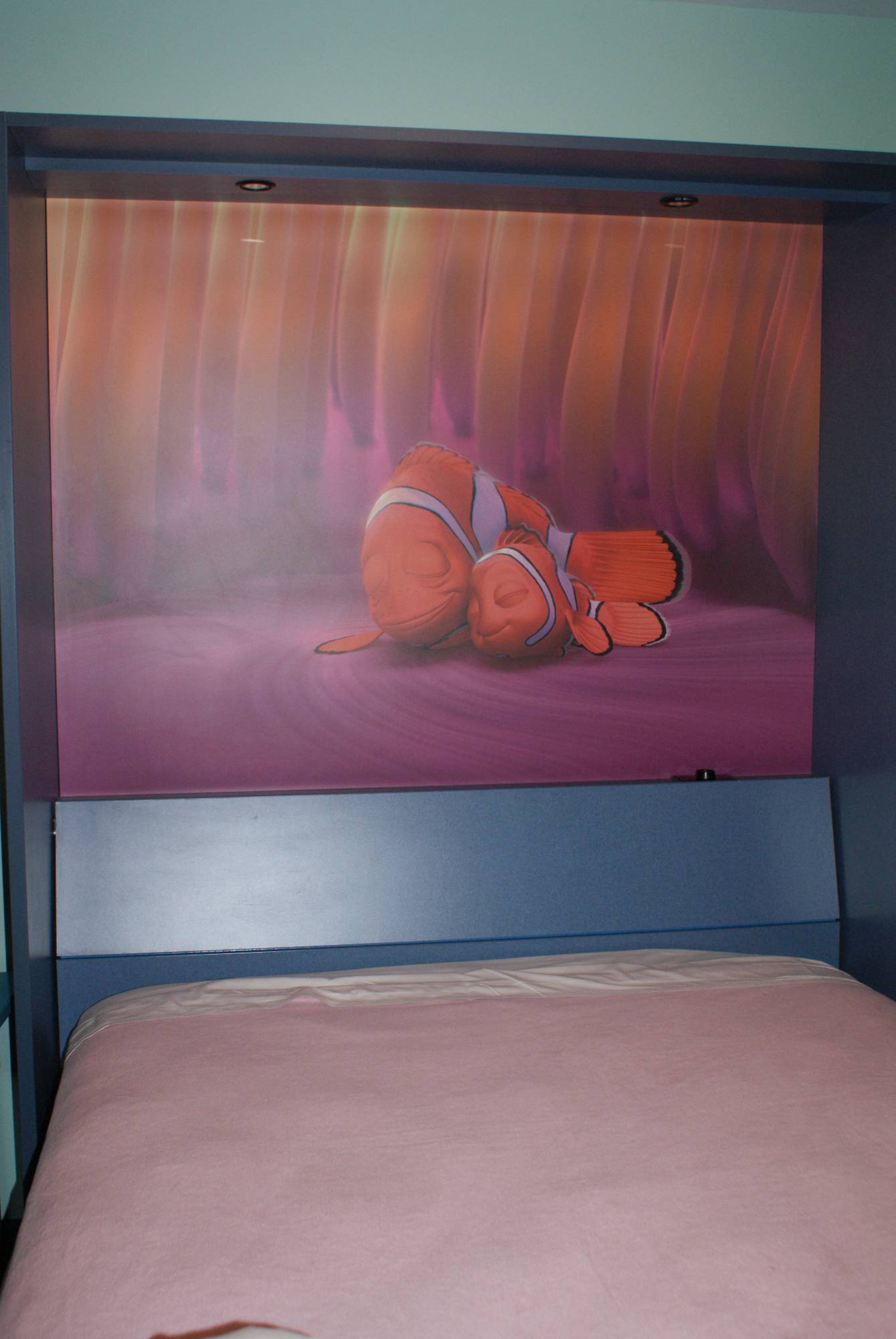 The pull down Nemo bed