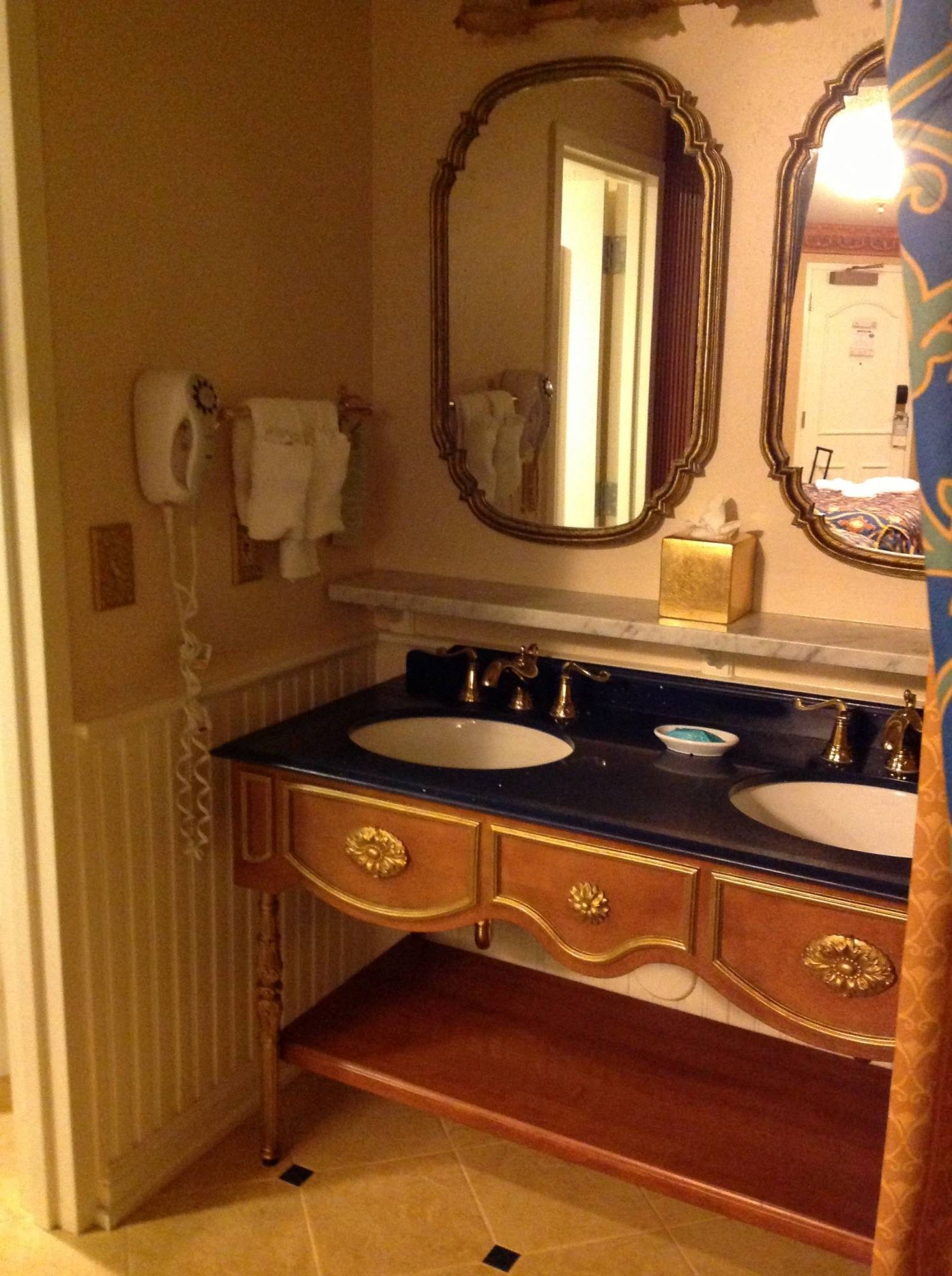 Royal Room Sinks - Port Orleans Riverside