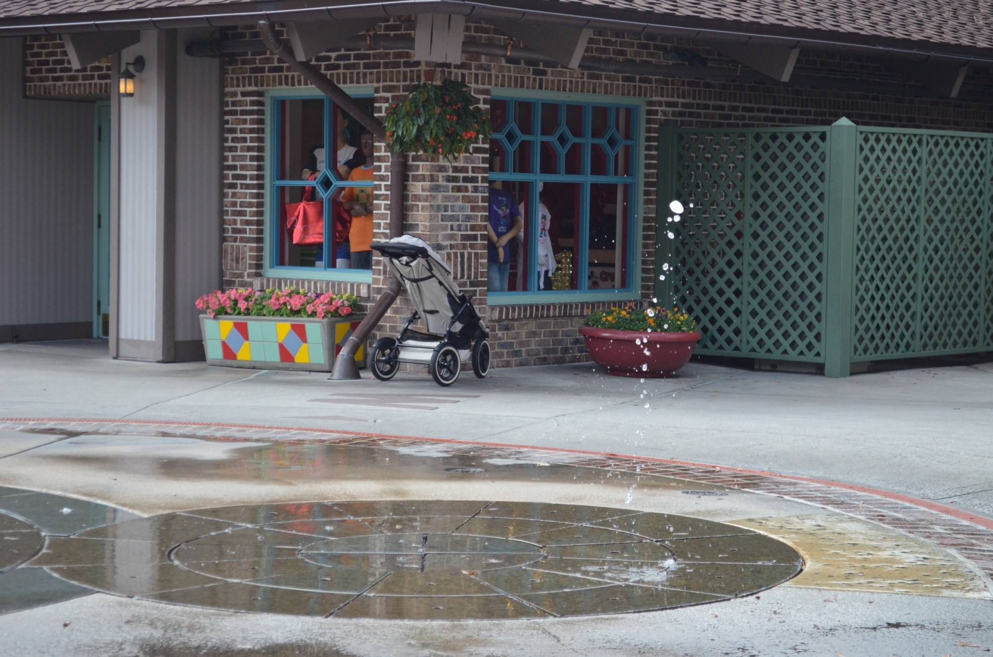 Downtown Disney - dancing water