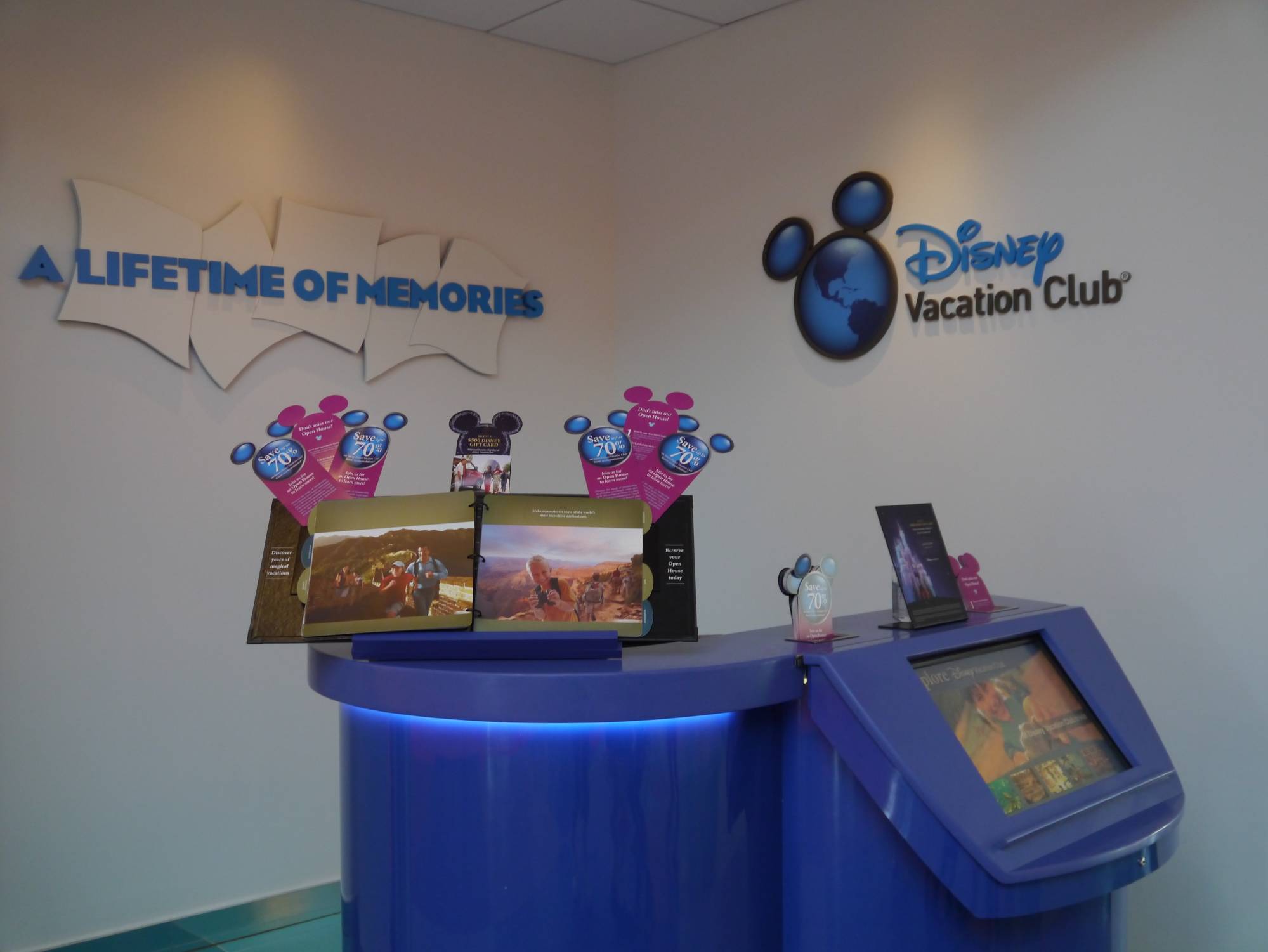 Art of Animation - DVC sales area