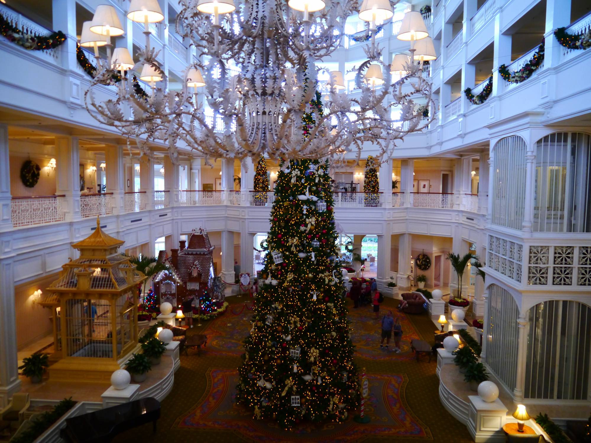 Grand Floridian - lobby at Christmas