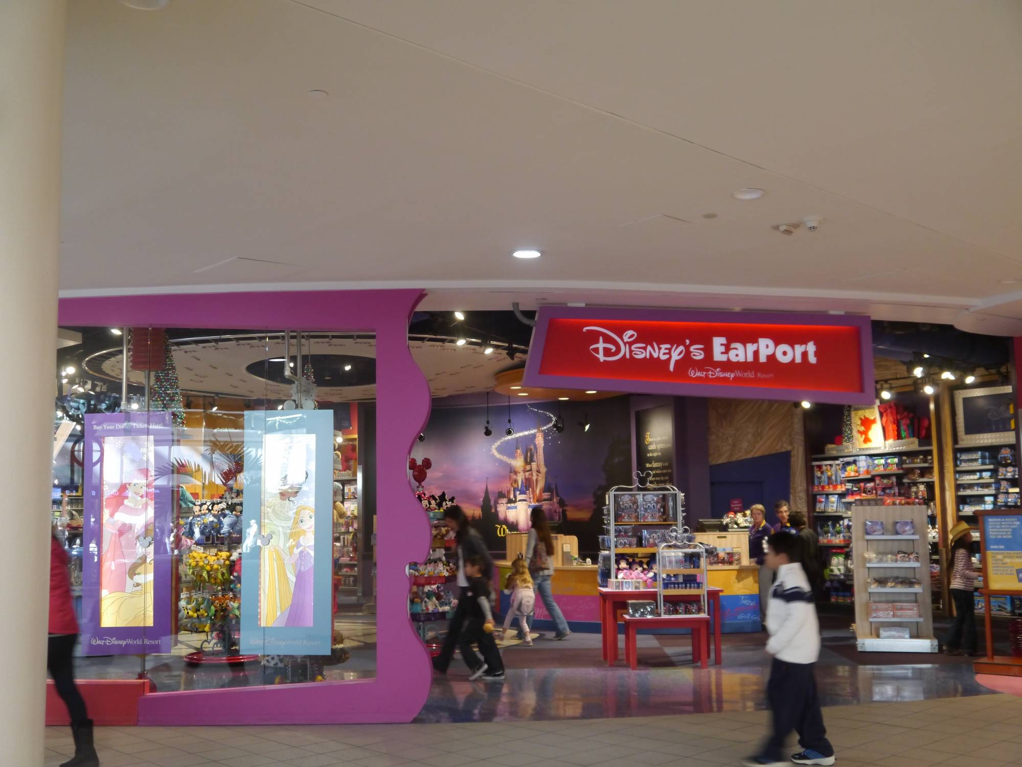 Orlando International Airport - Disney's EarPort